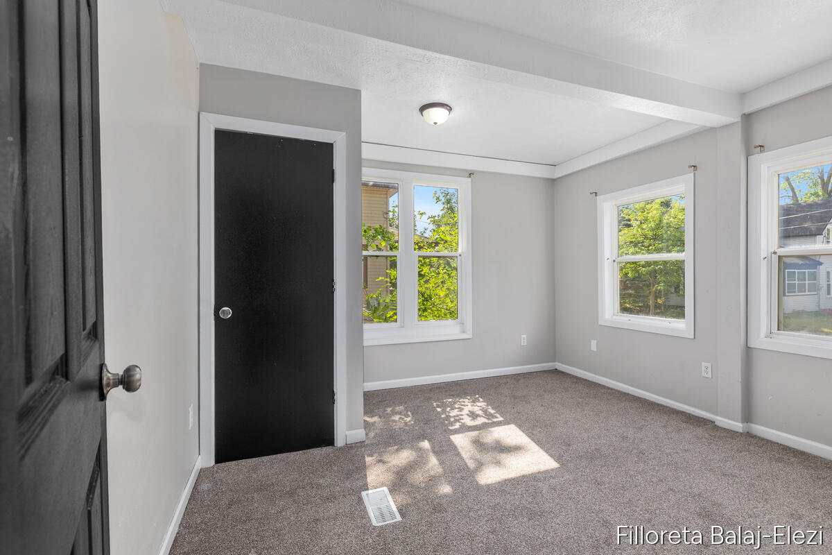 1115 Baxter Street SE Grand Rapids MI 49507