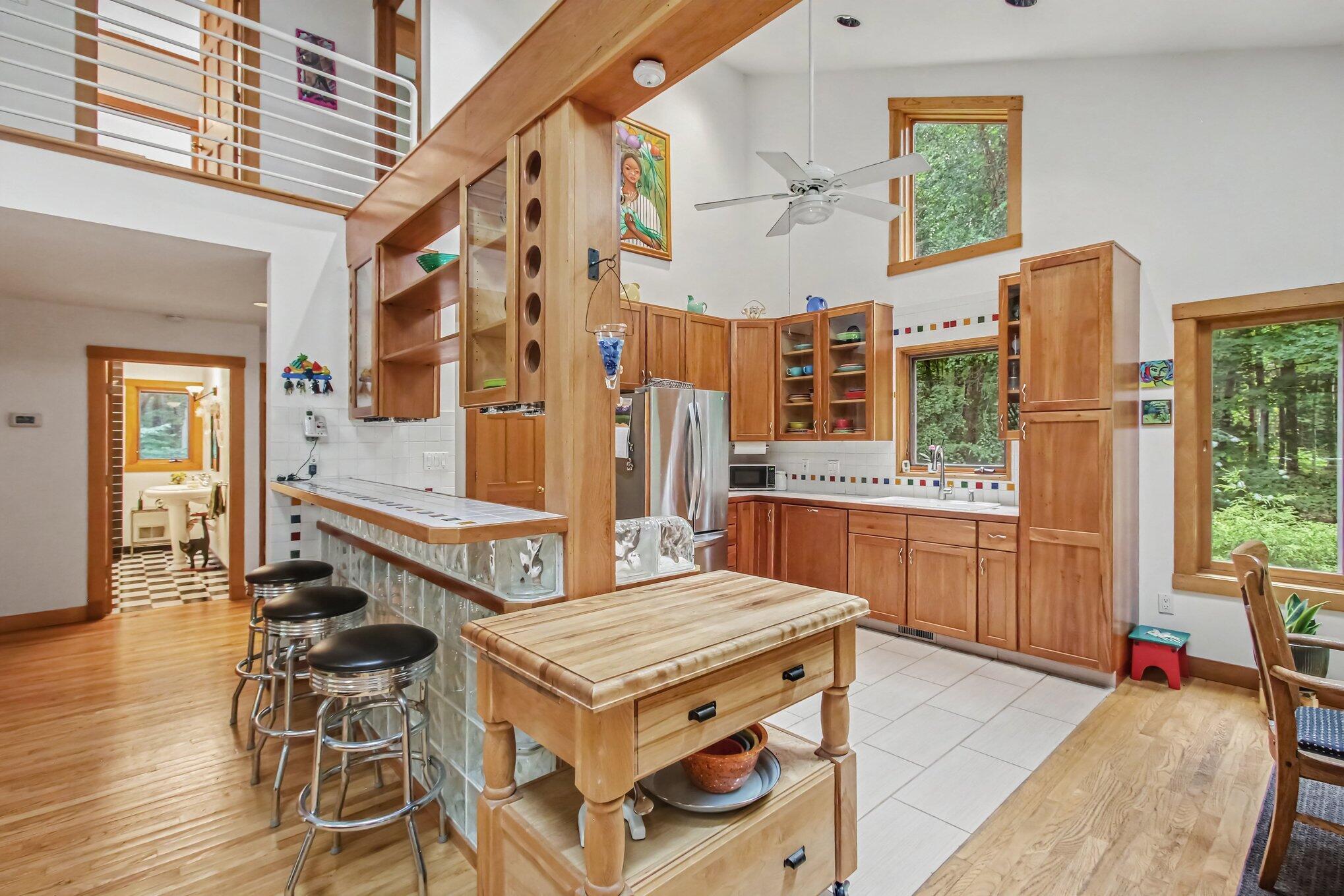 1735 N Darling Lane Fennville MI 49408