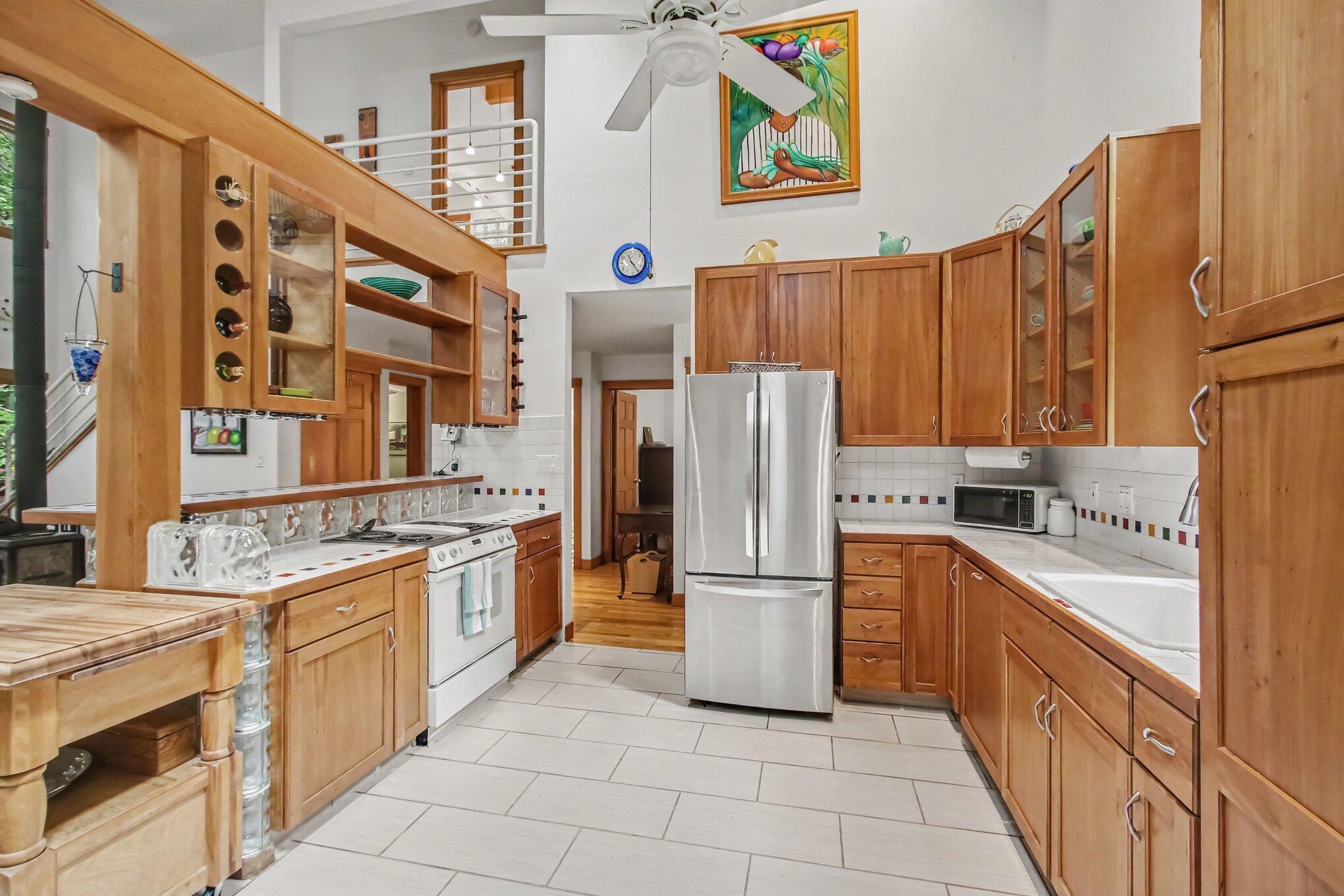 1735 N Darling Lane Fennville MI 49408