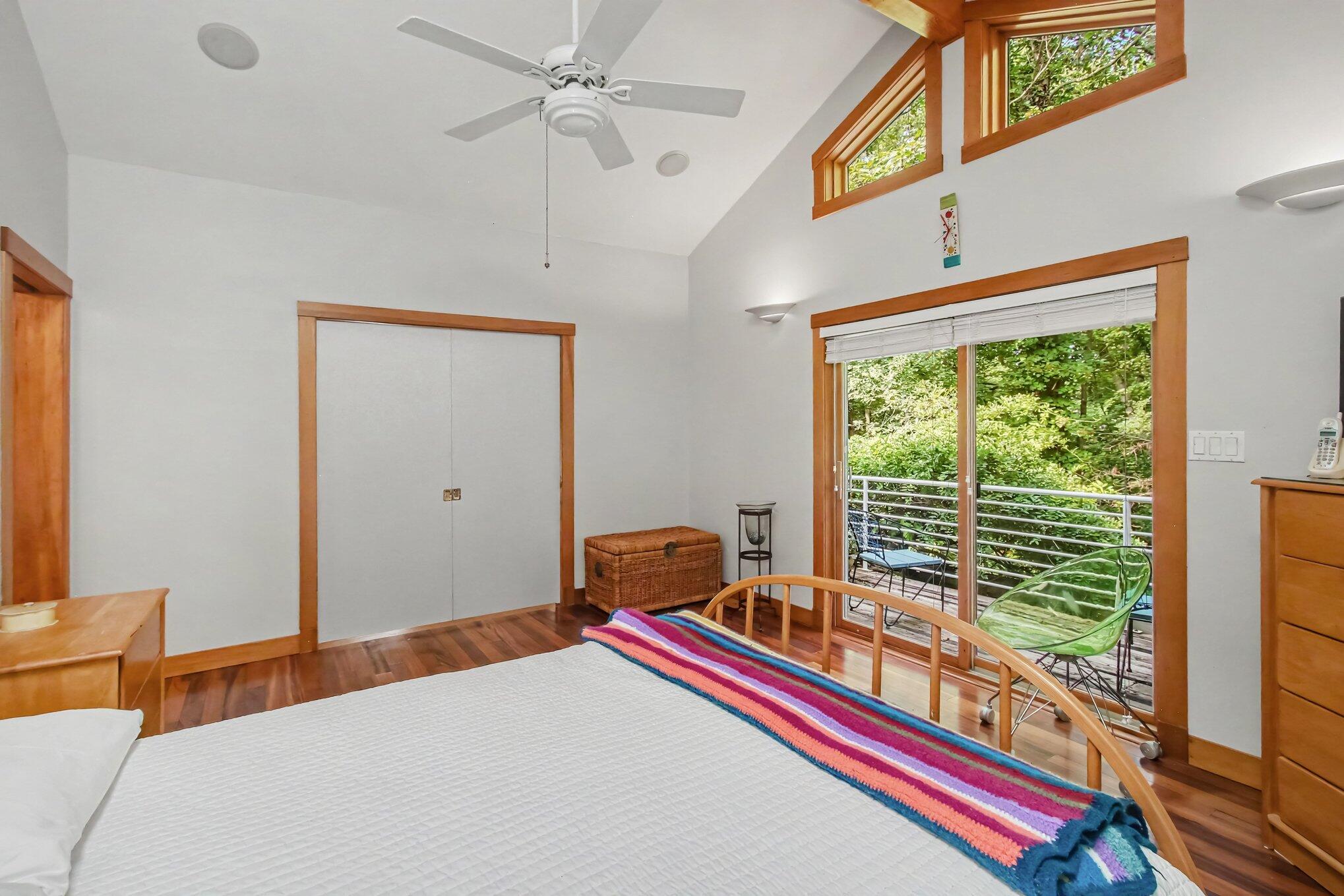 1735 N Darling Lane Fennville MI 49408