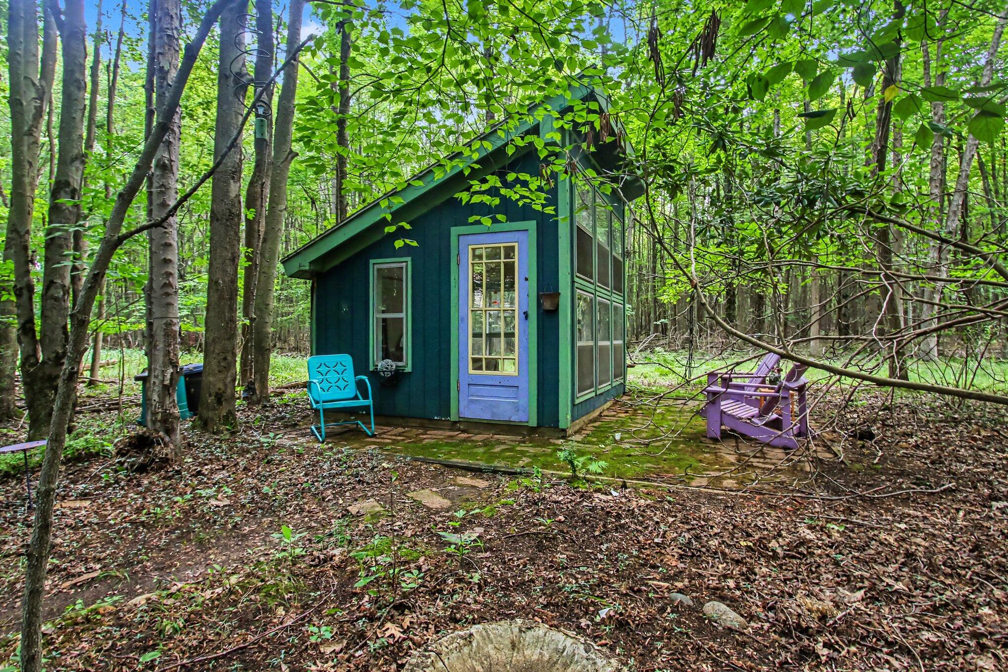 1735 N Darling Lane Fennville MI 49408