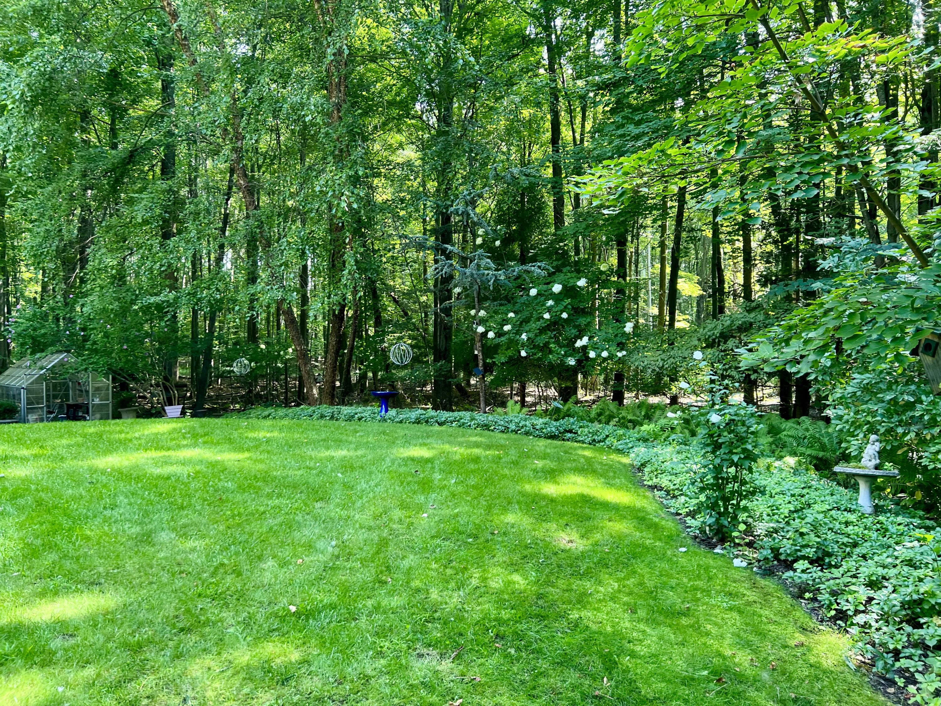 1735 N Darling Lane Fennville MI 49408