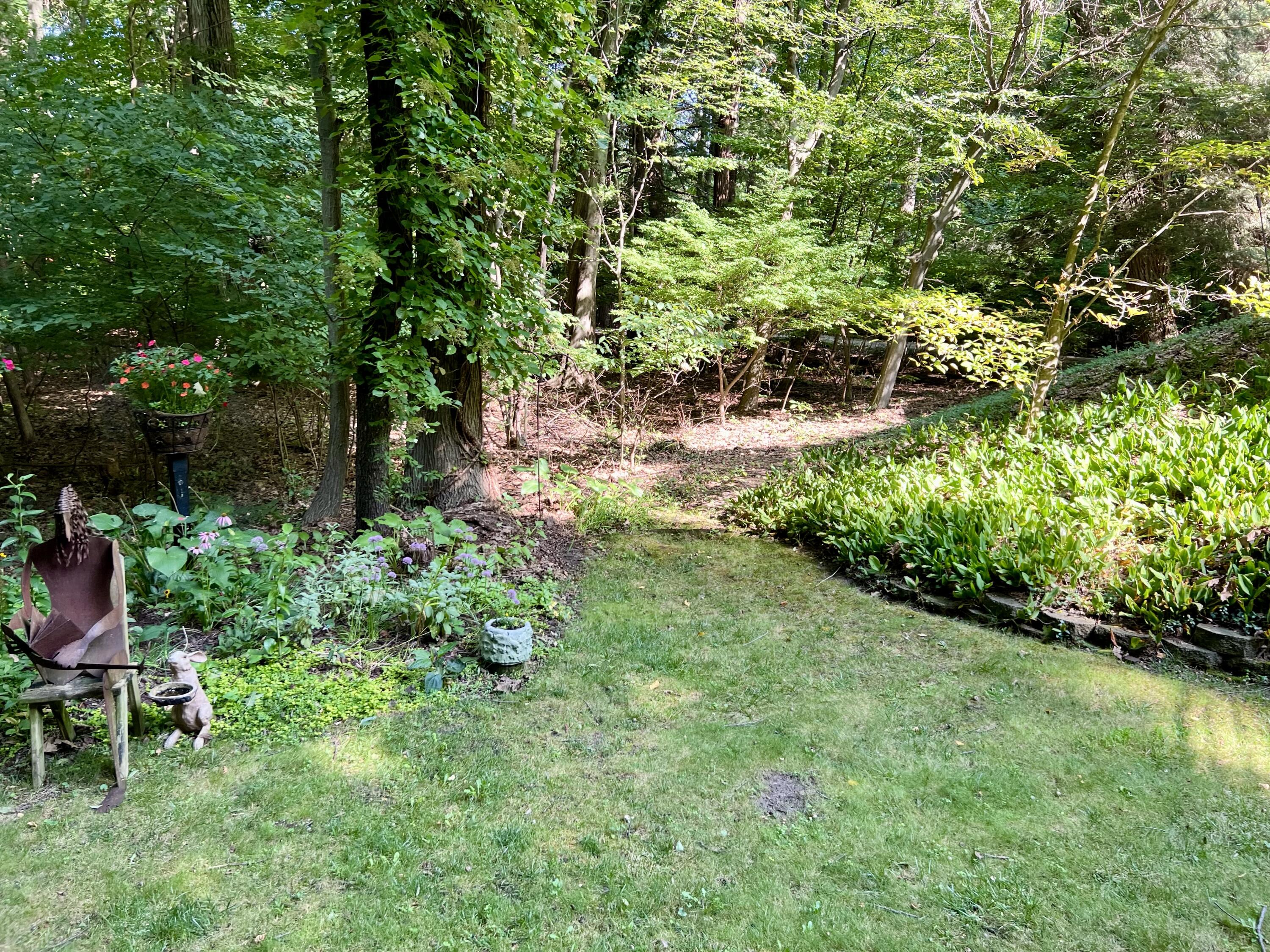 1735 N Darling Lane Fennville MI 49408