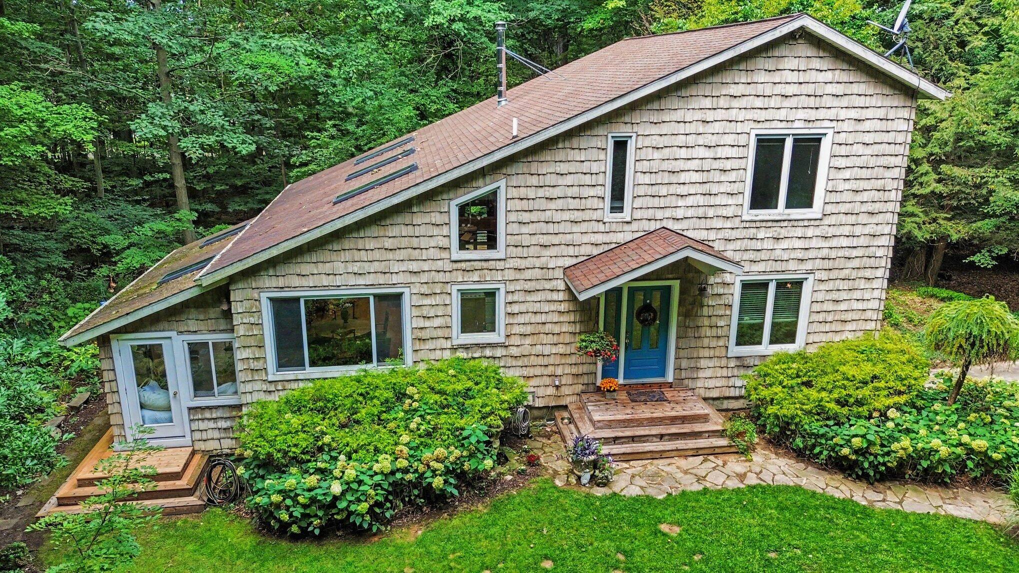 1735 N Darling Lane Fennville MI 49408