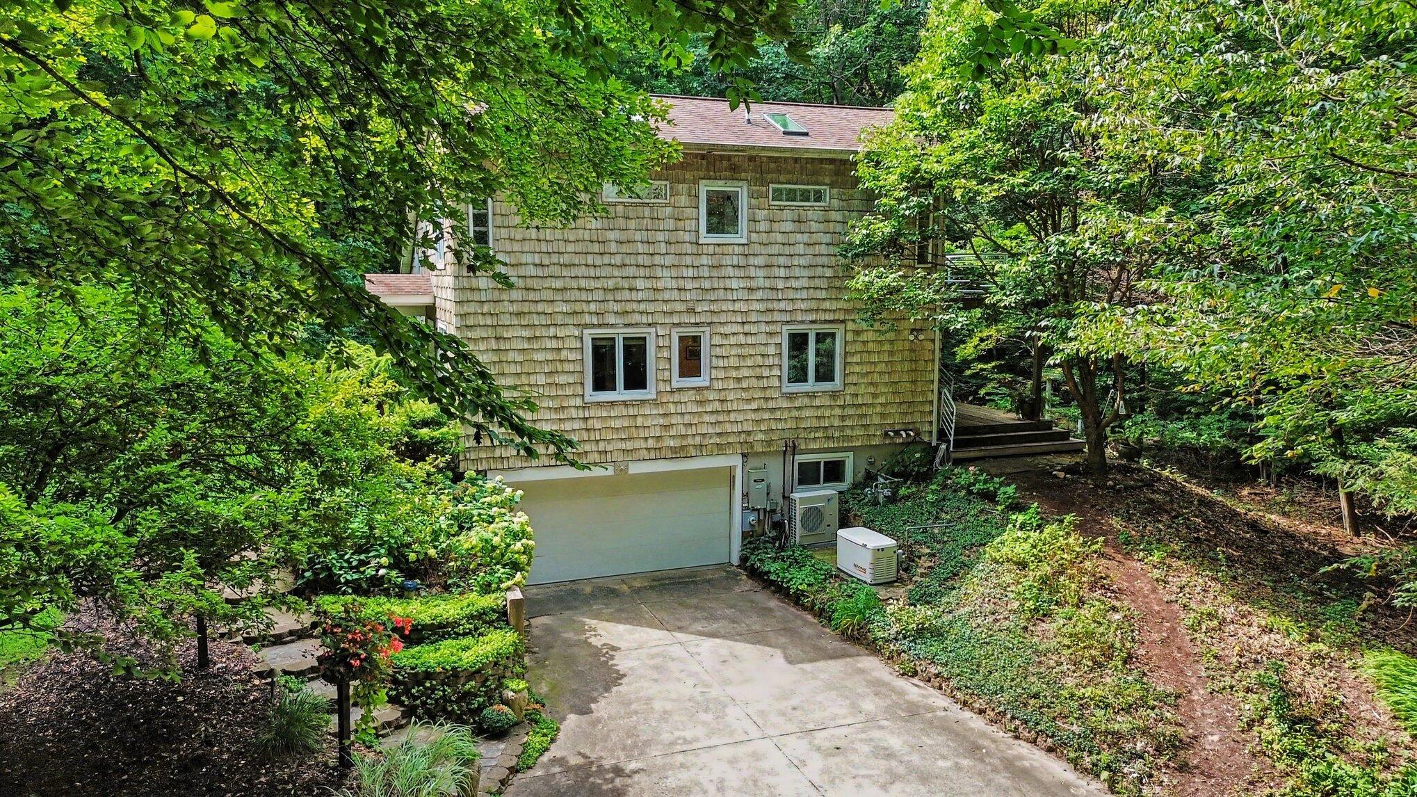 1735 N Darling Lane Fennville MI 49408