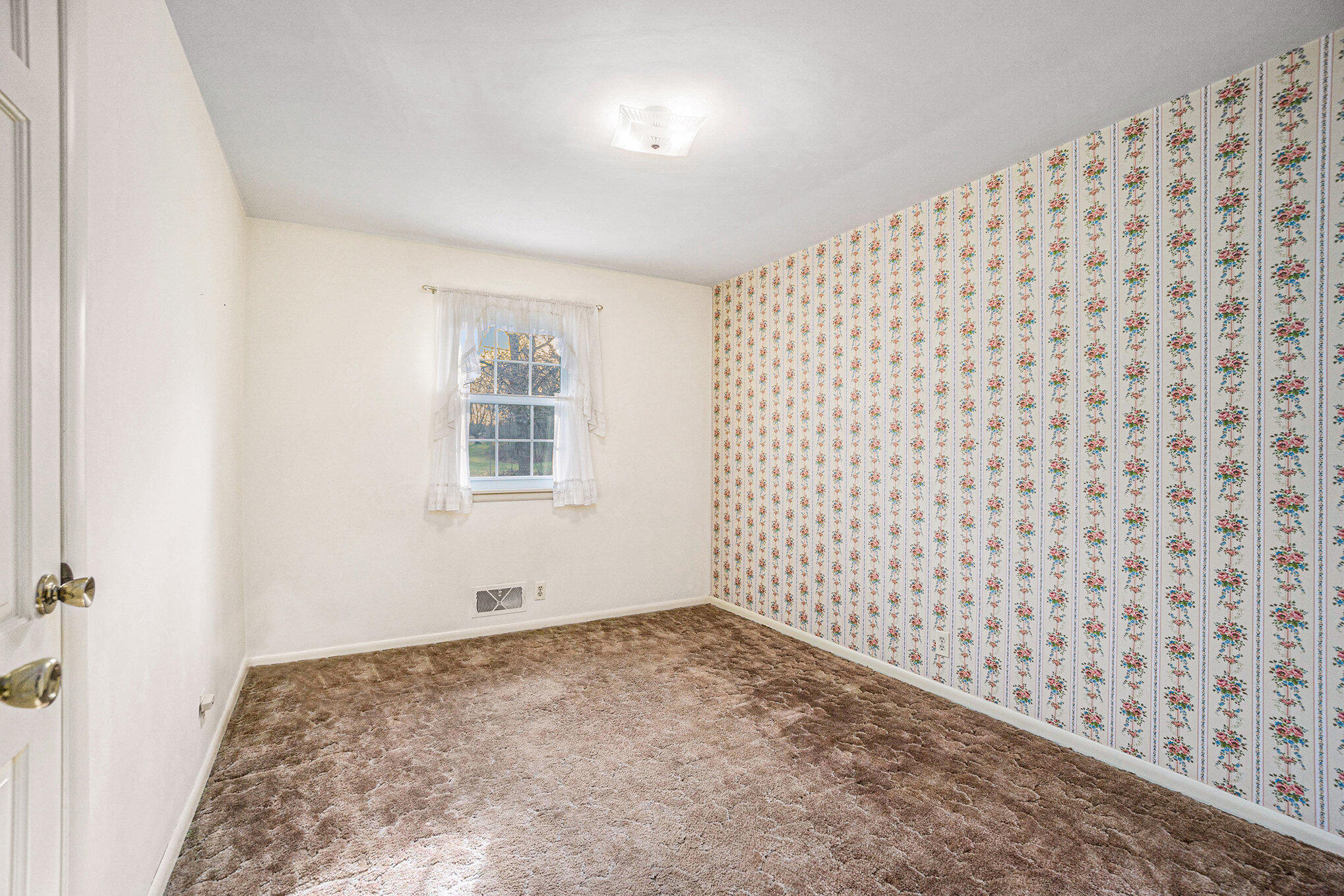 328 Thomas Street Allegan MI 49010