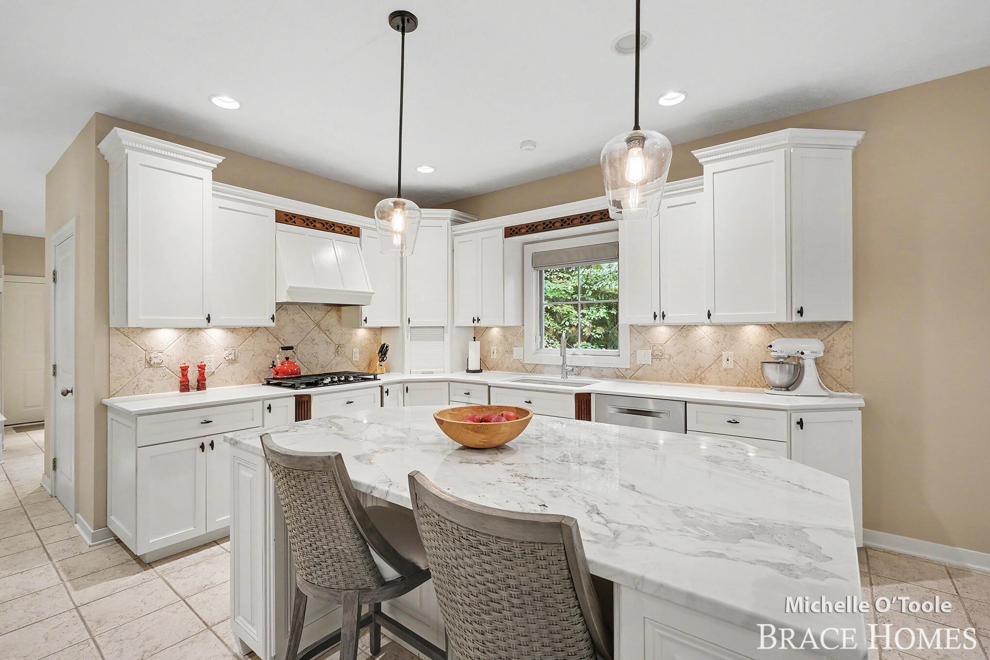 4260 S Oak Pointe Court NE Grand Rapids MI 49525