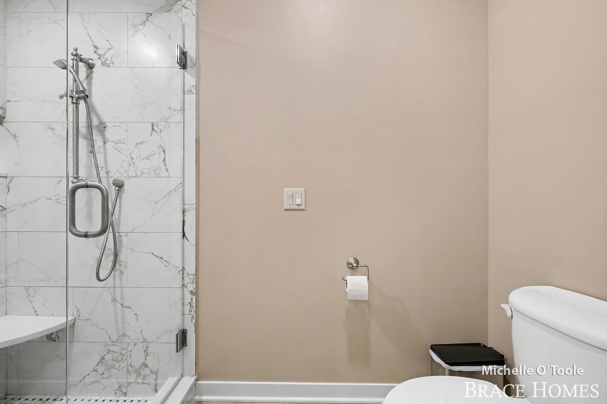 4260 S Oak Pointe Court NE Grand Rapids MI 49525
