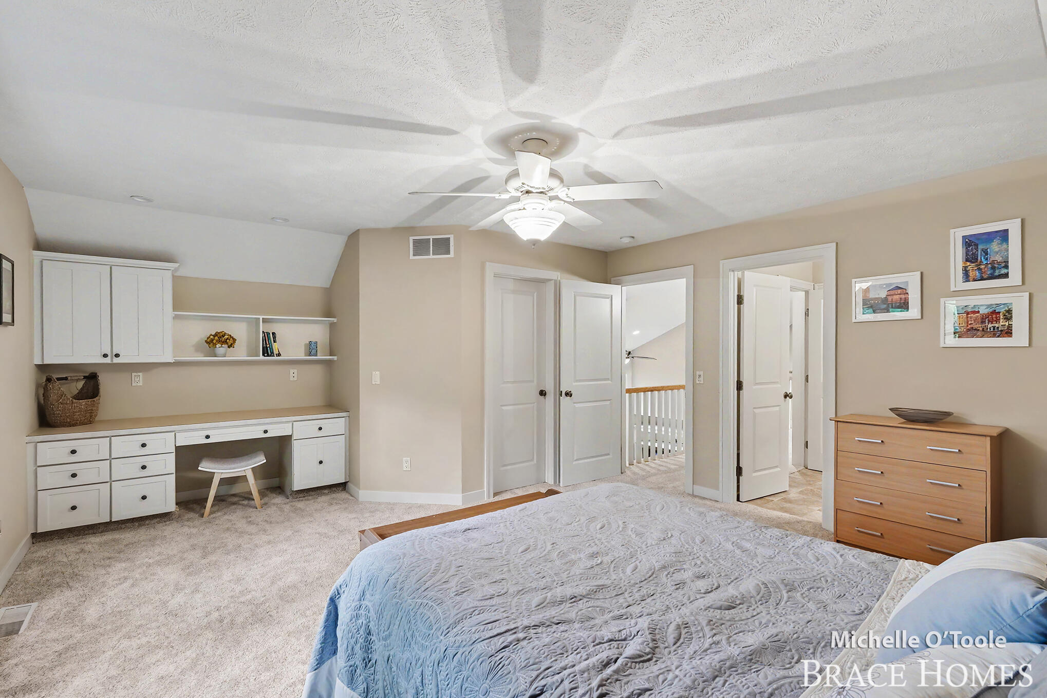 4260 S Oak Pointe Court NE Grand Rapids MI 49525