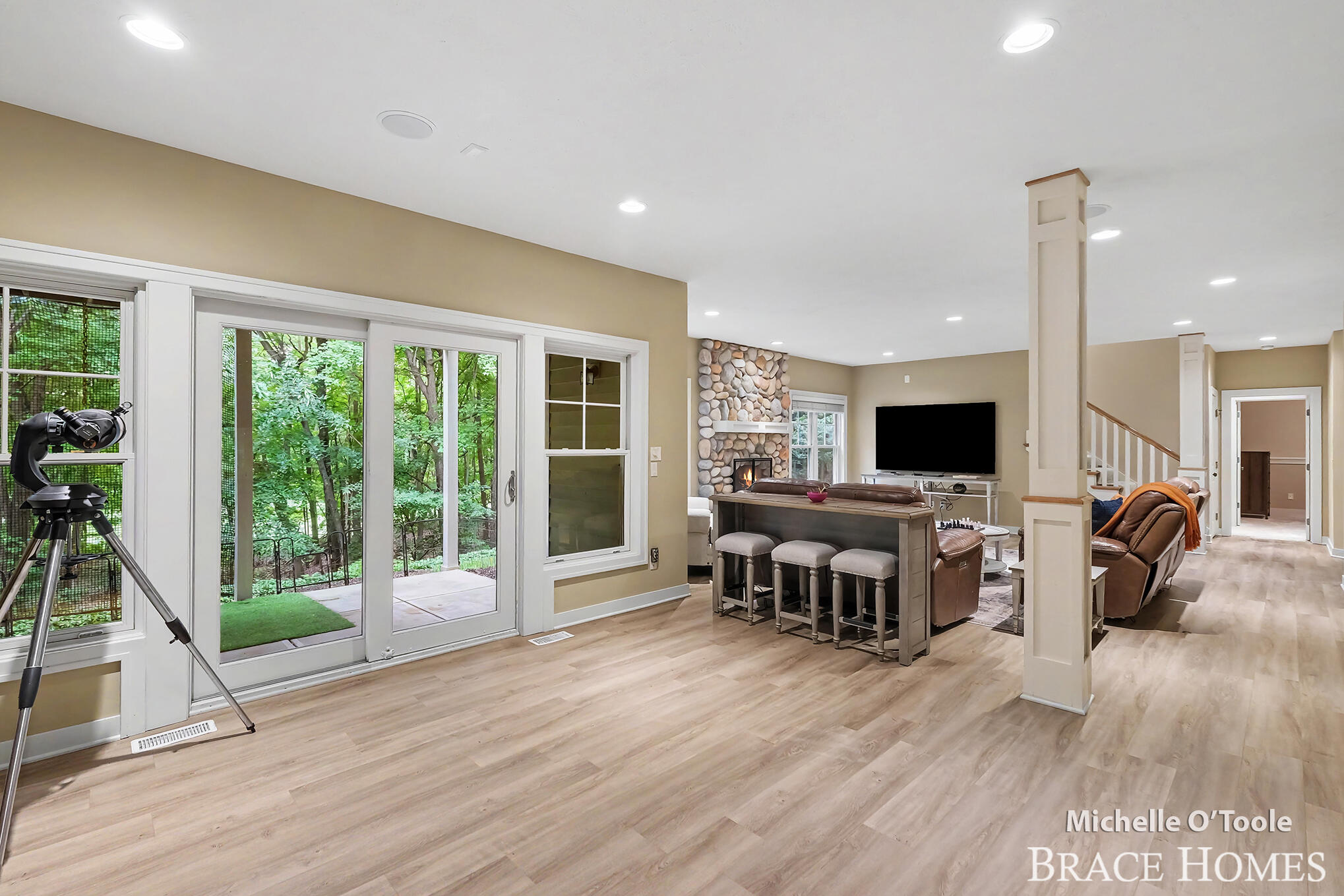 4260 S Oak Pointe Court NE Grand Rapids MI 49525