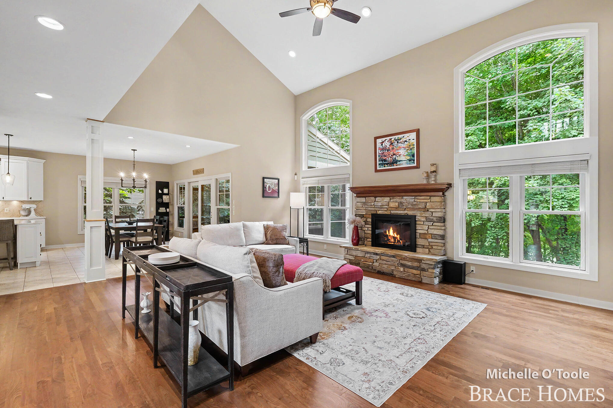 4260 S Oak Pointe Court NE Grand Rapids MI 49525
