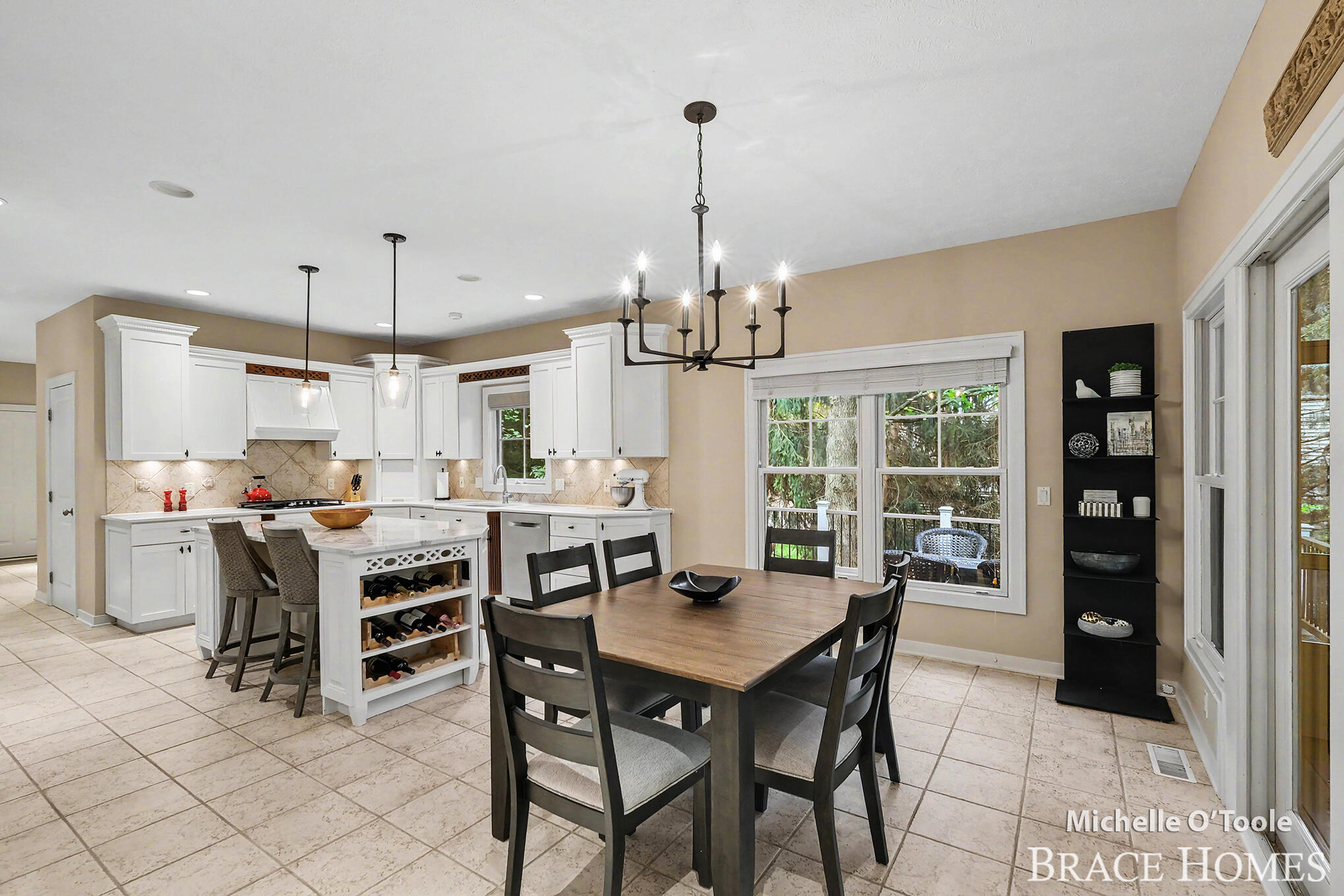 4260 S Oak Pointe Court NE Grand Rapids MI 49525