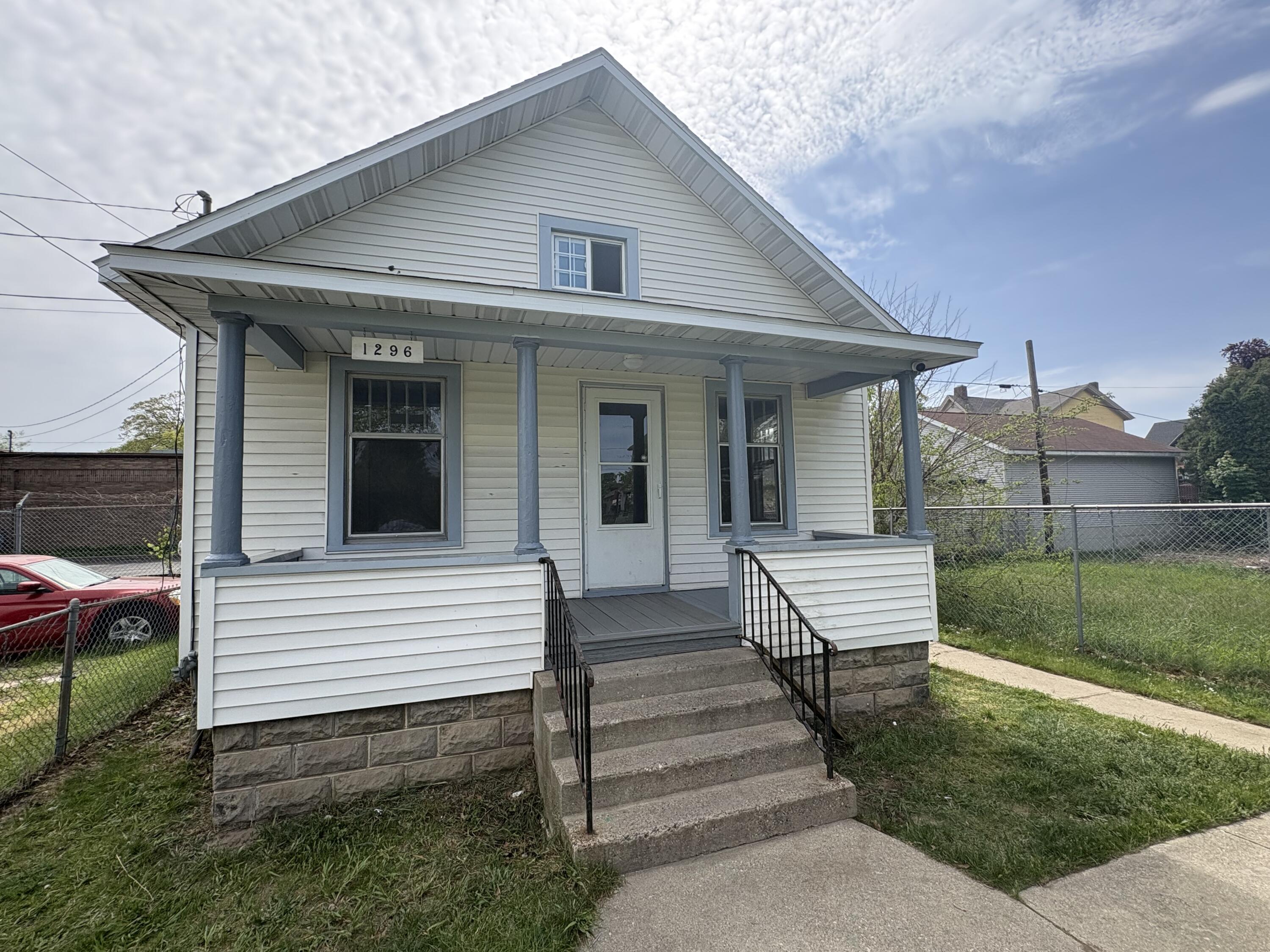 1296 Sanford Street Muskegon MI 49441