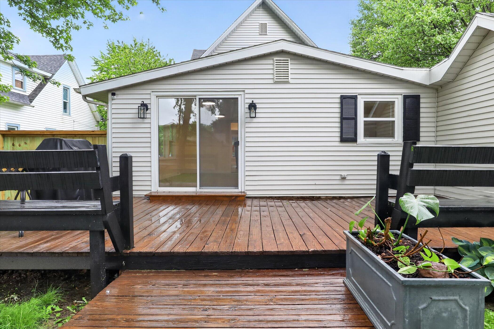 409 Oak Street Three Oaks MI 49128