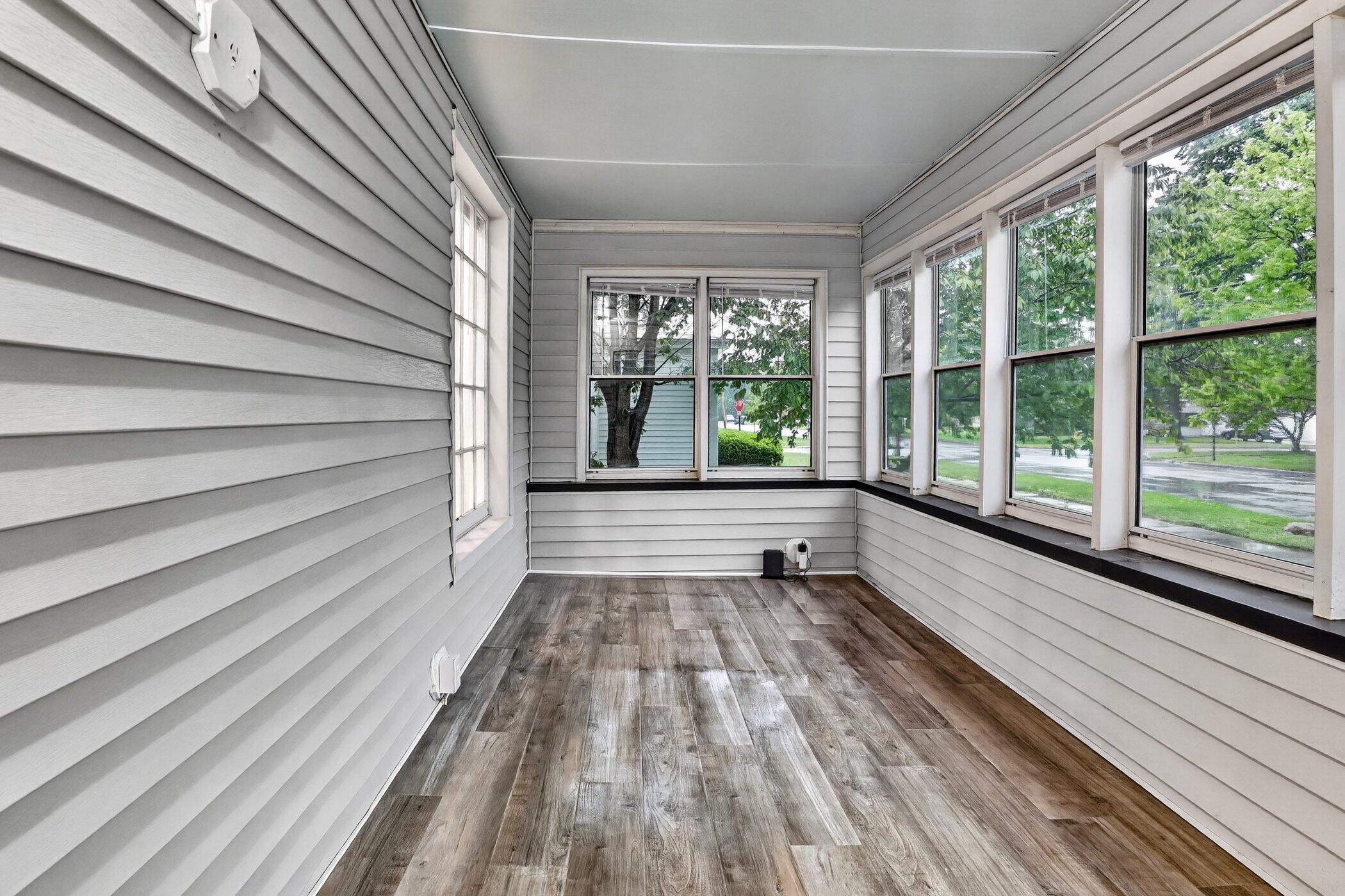 409 Oak Street Three Oaks MI 49128