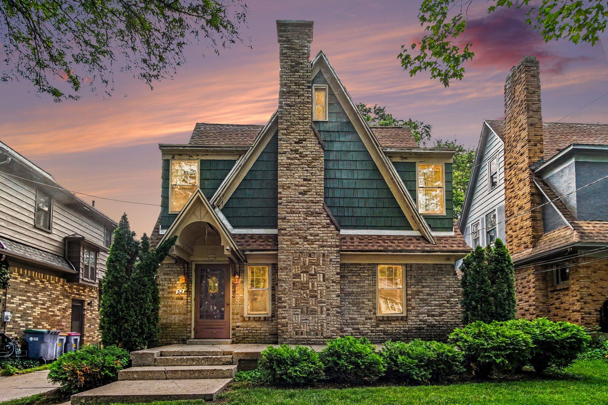 52 Baynton Avenue NE Grand Rapids MI 49503