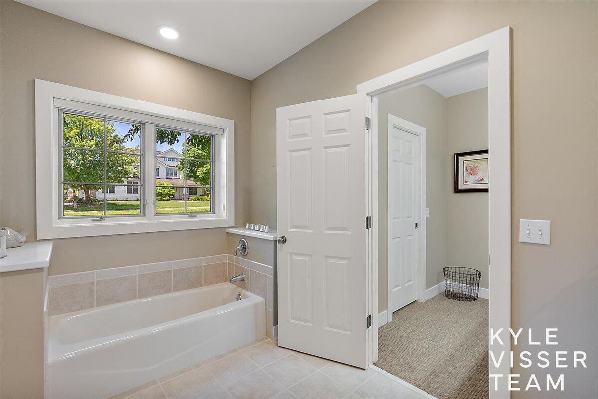 5650 E Watermark Court SE Grand Rapids MI 49546