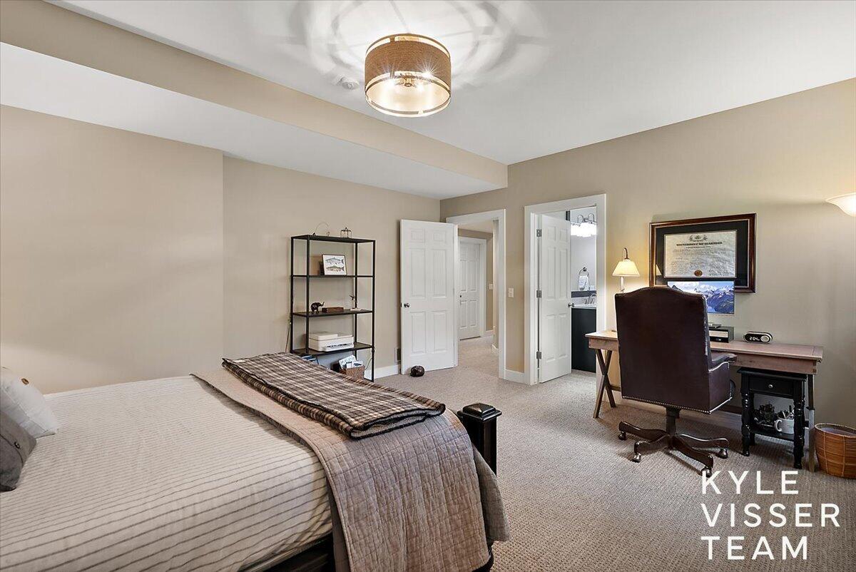 5650 E Watermark Court SE Grand Rapids MI 49546