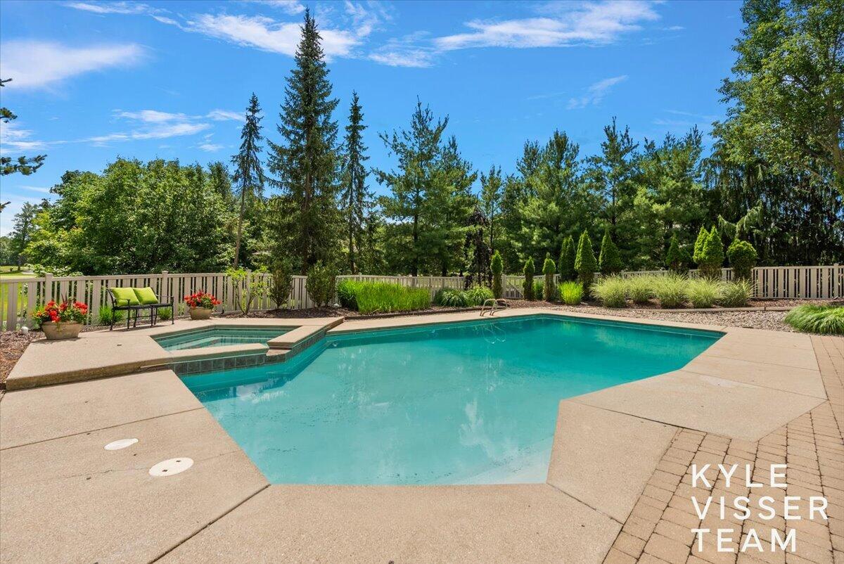5650 E Watermark Court SE Grand Rapids MI 49546