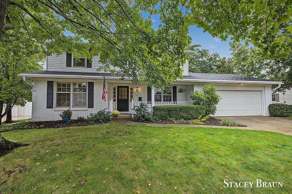 2165 SE Shawnee Drive SE Grand Rapids MI 49506