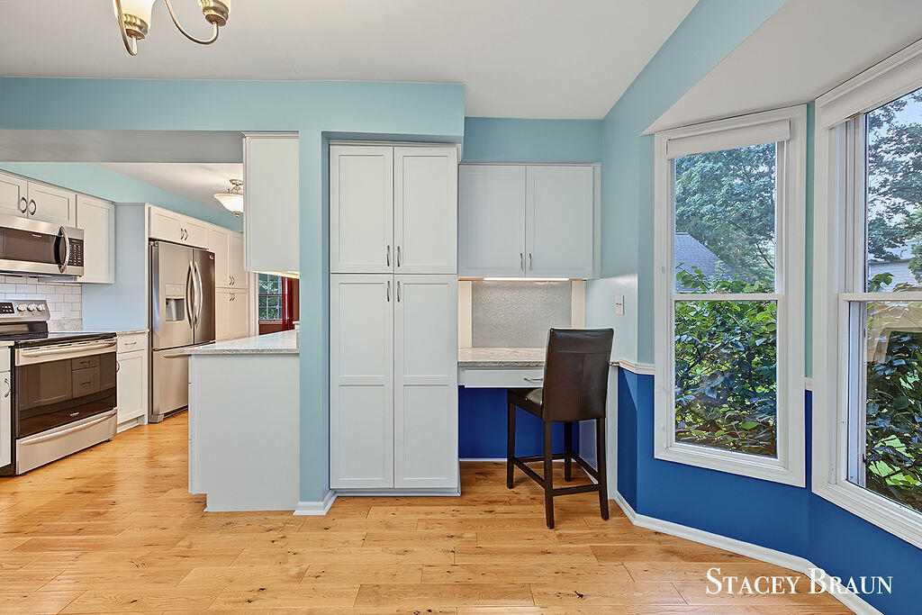 2165 SE Shawnee Drive SE Grand Rapids MI 49506