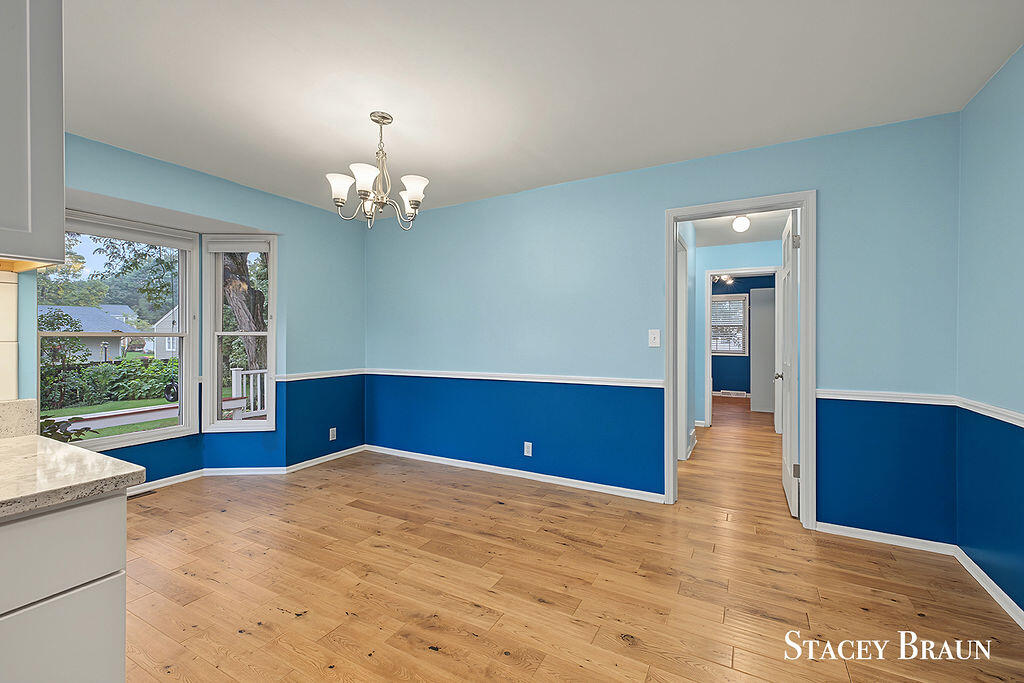 2165 SE Shawnee Drive SE Grand Rapids MI 49506