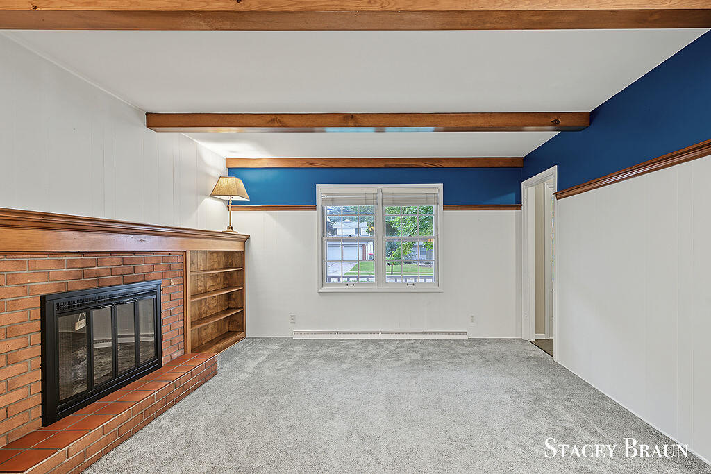2165 SE Shawnee Drive SE Grand Rapids MI 49506