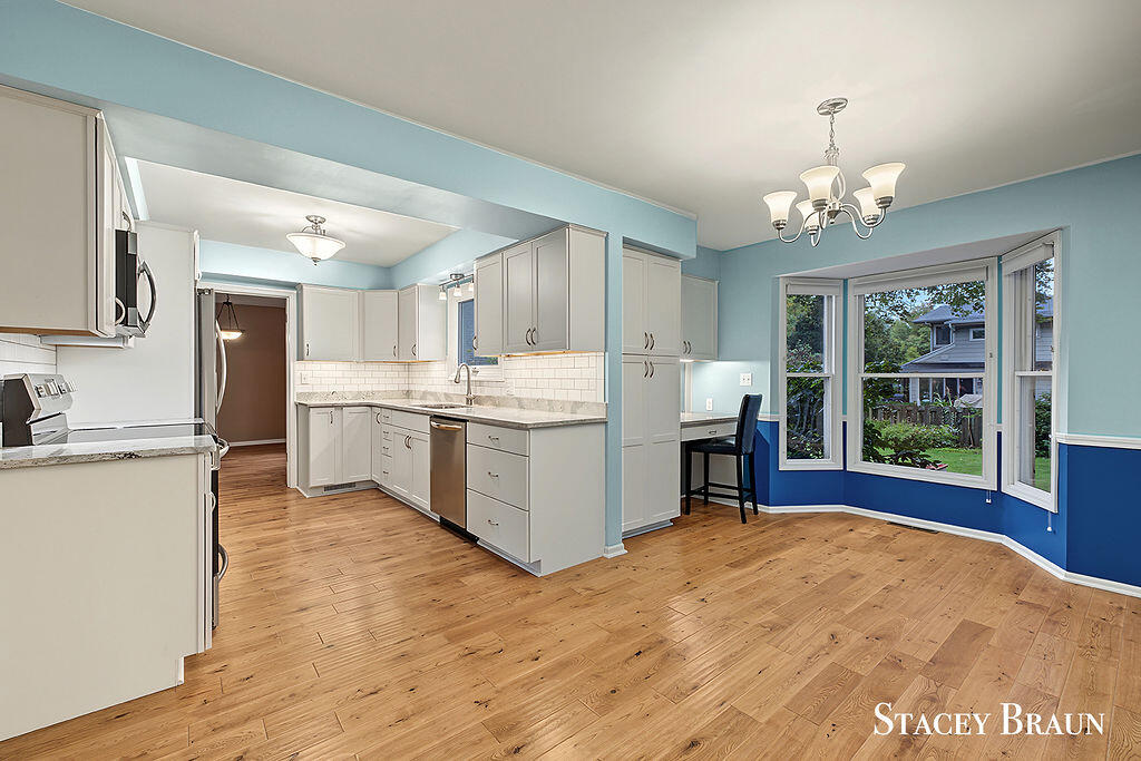 2165 SE Shawnee Drive SE Grand Rapids MI 49506