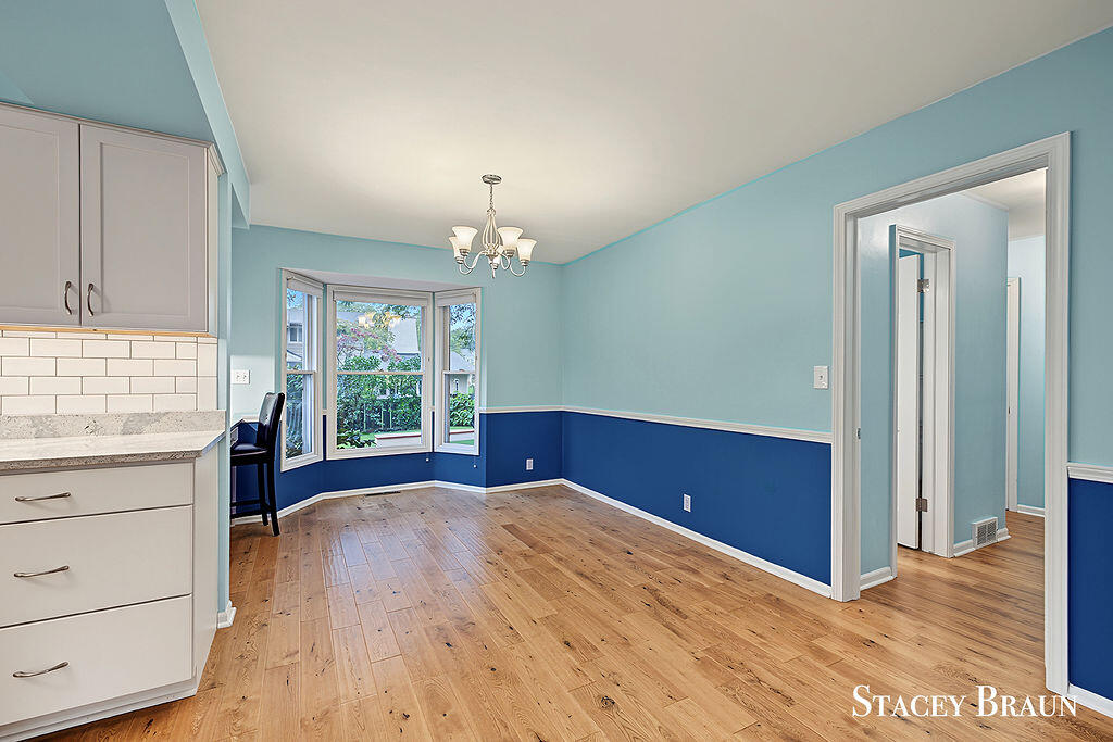 2165 SE Shawnee Drive SE Grand Rapids MI 49506