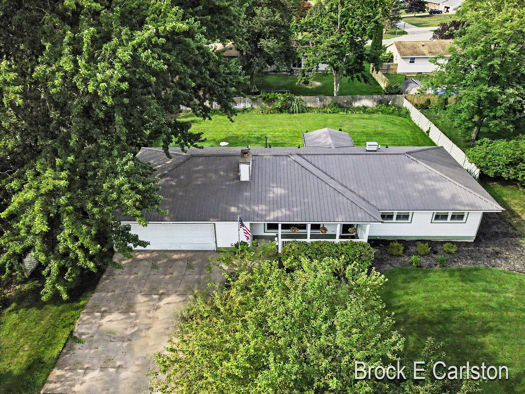 1576 Hendrick Road Norton Shores MI 49441