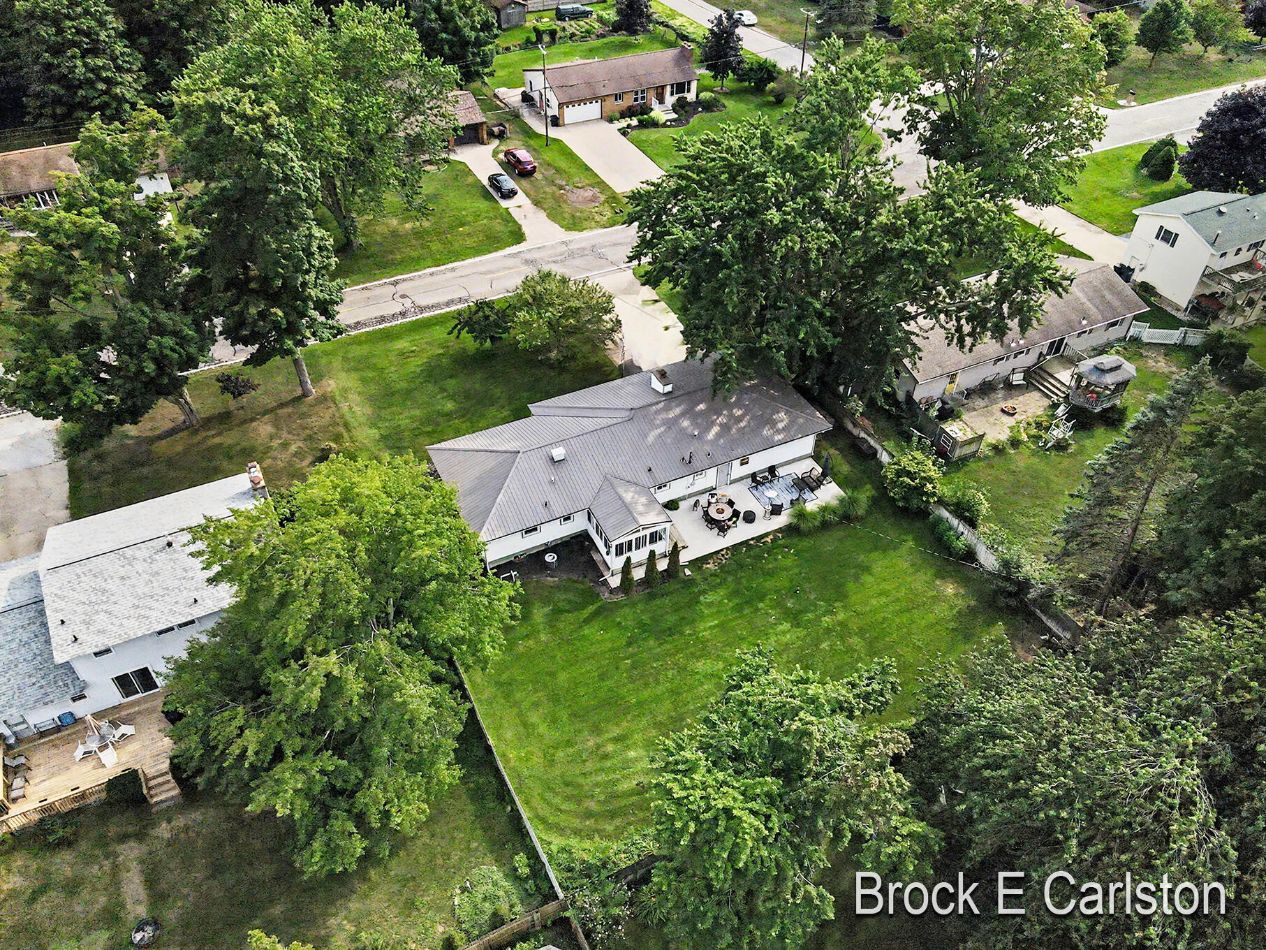 1576 Hendrick Road Norton Shores MI 49441