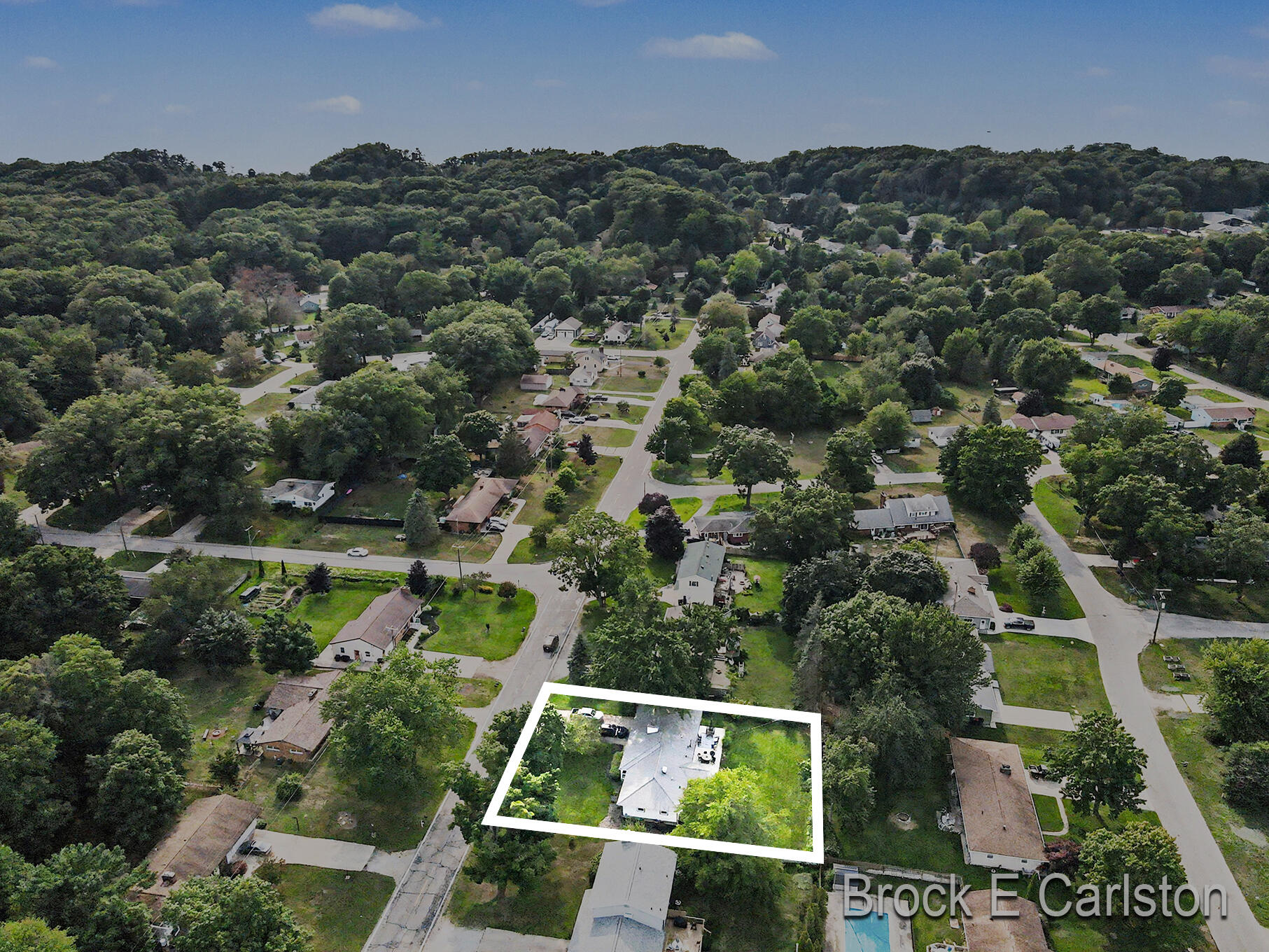 1576 Hendrick Road Norton Shores MI 49441