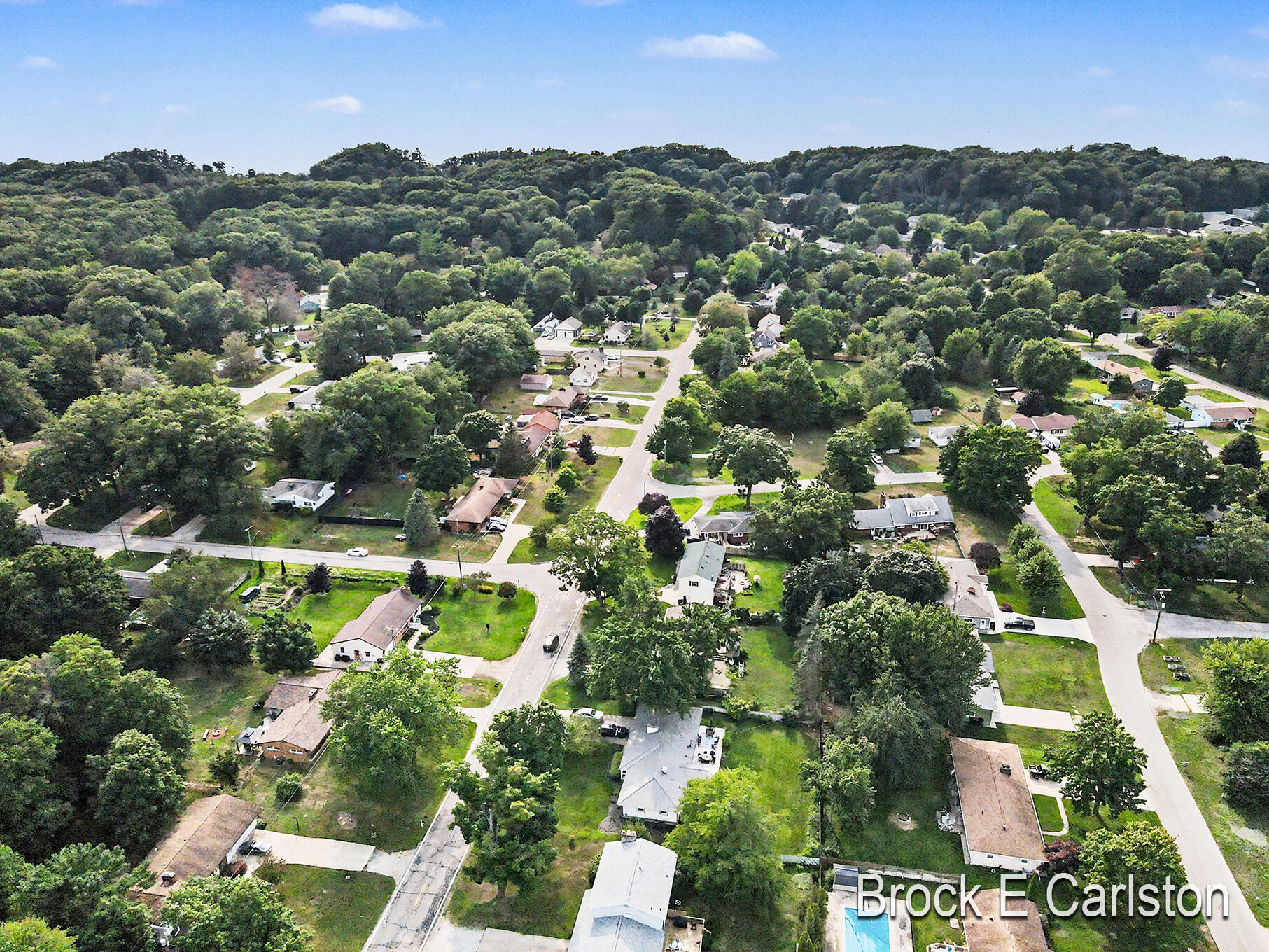 1576 Hendrick Road Norton Shores MI 49441