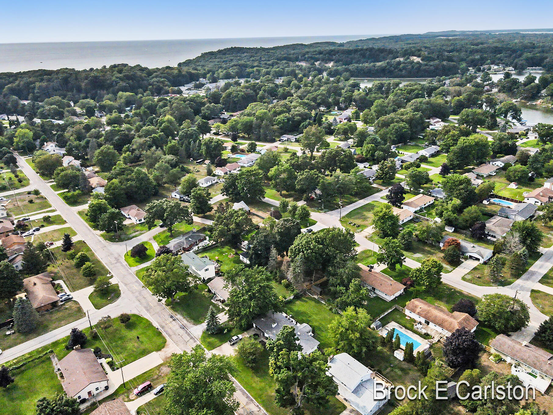 1576 Hendrick Road Norton Shores MI 49441
