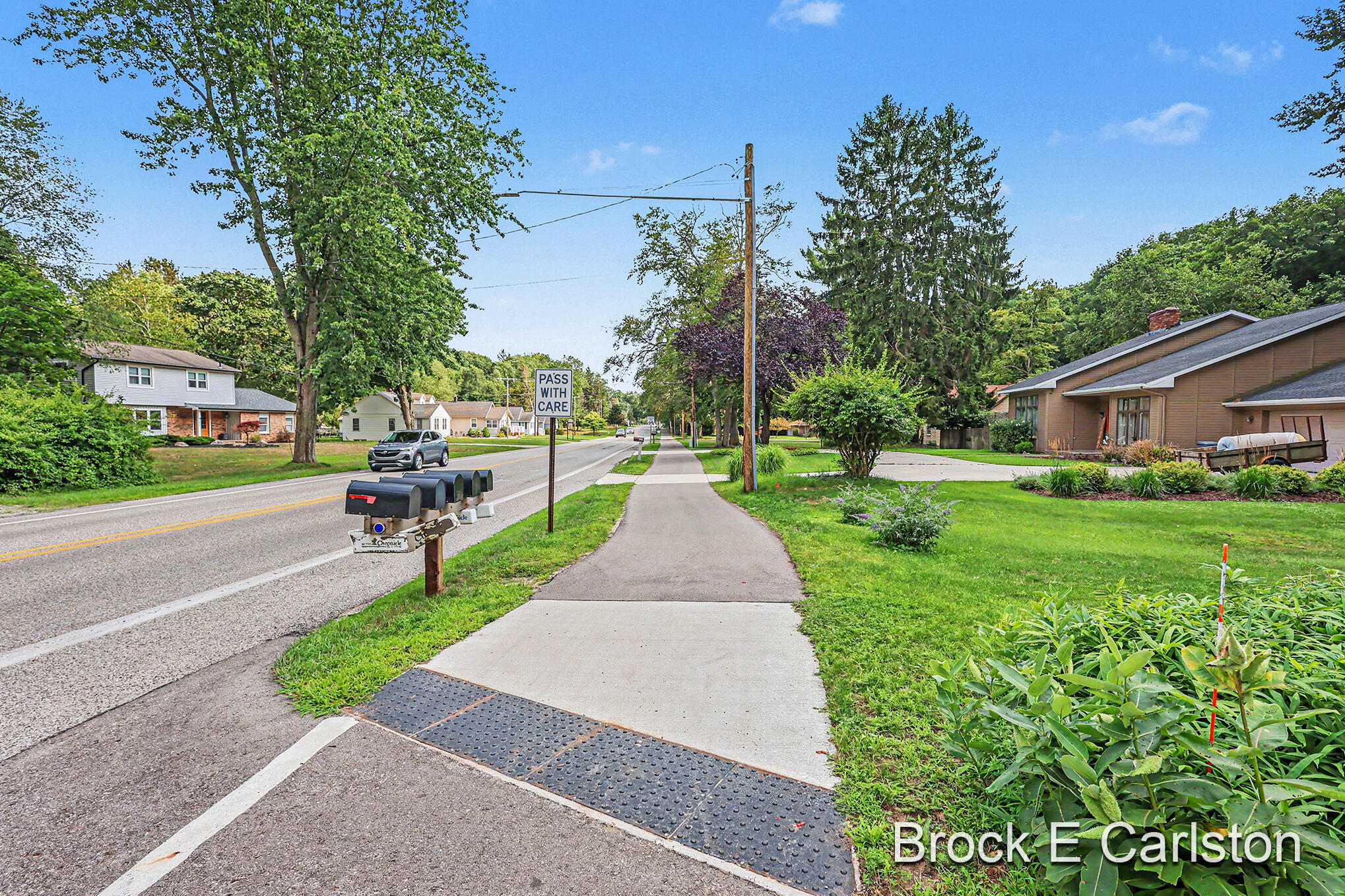 1576 Hendrick Road Norton Shores MI 49441