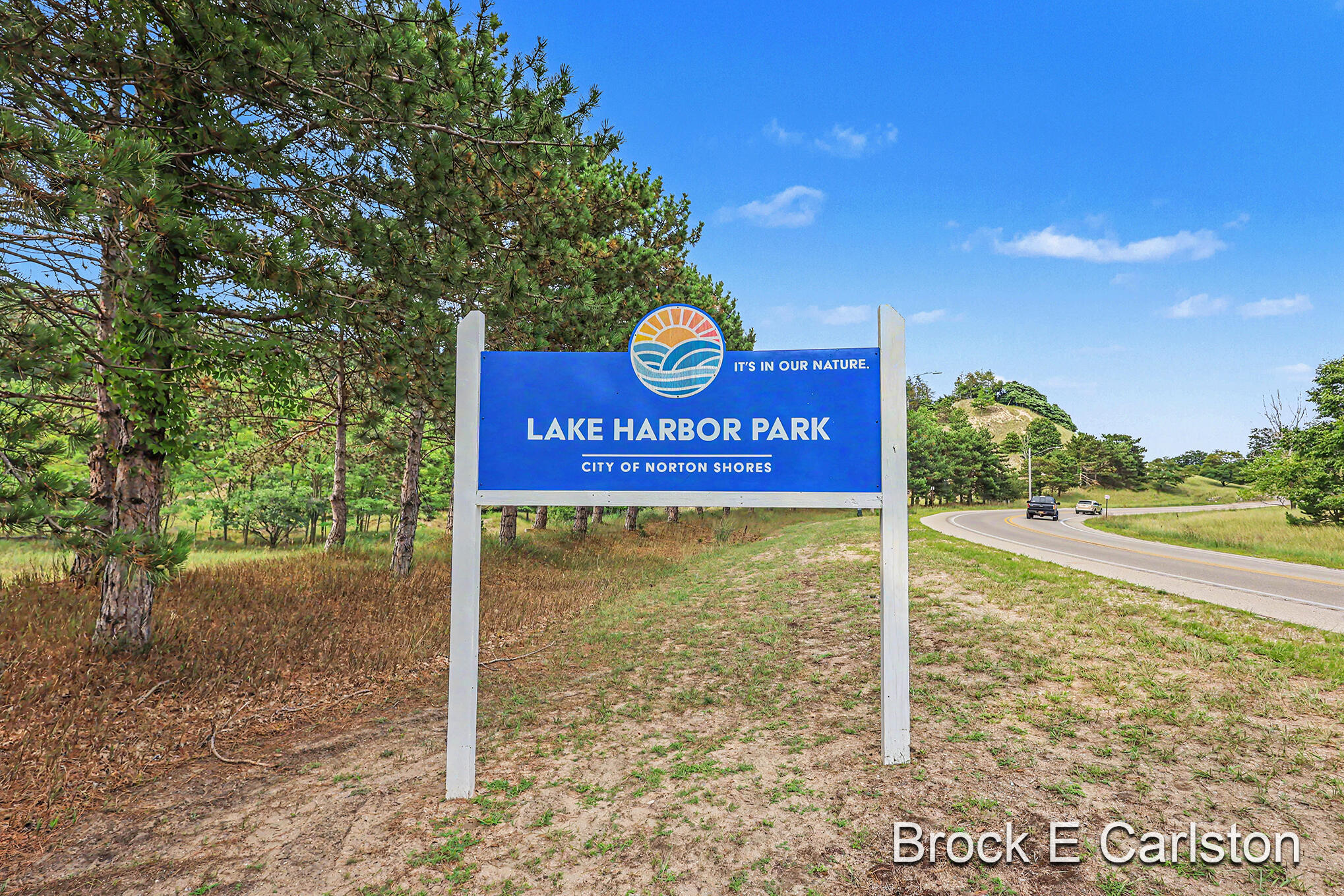 1576 Hendrick Road Norton Shores MI 49441