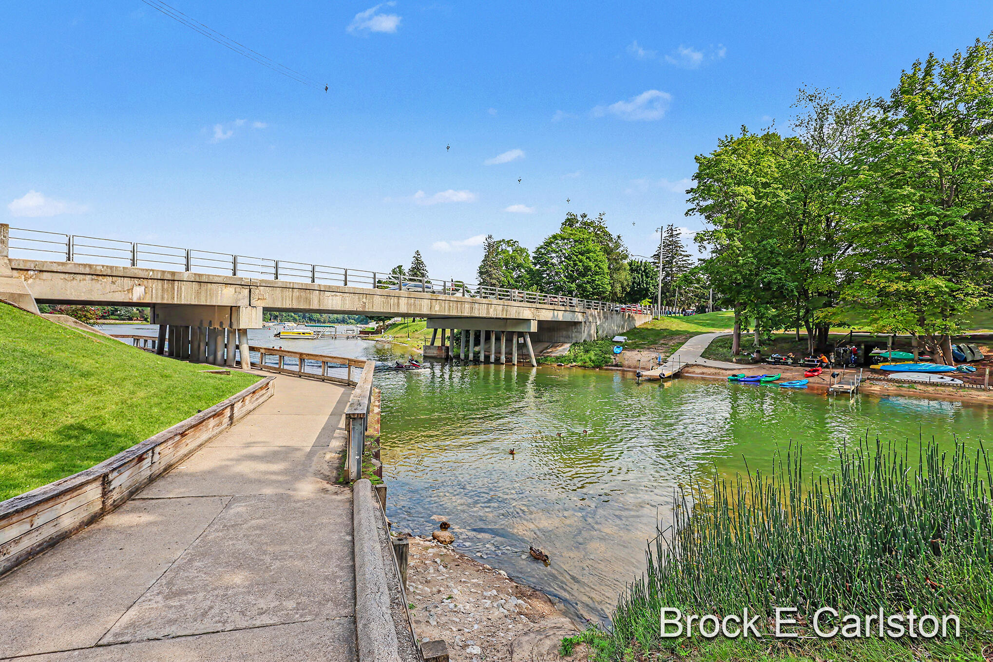 1576 Hendrick Road Norton Shores MI 49441