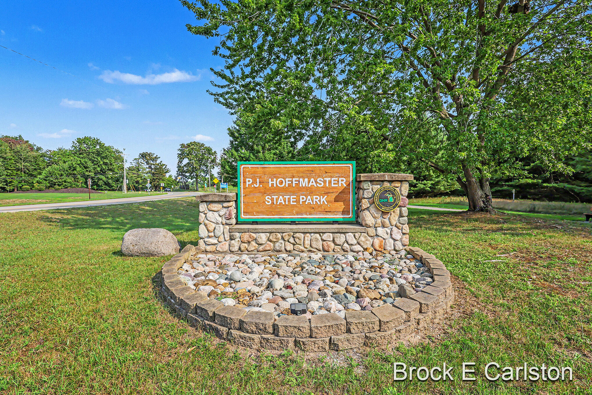 1576 Hendrick Road Norton Shores MI 49441