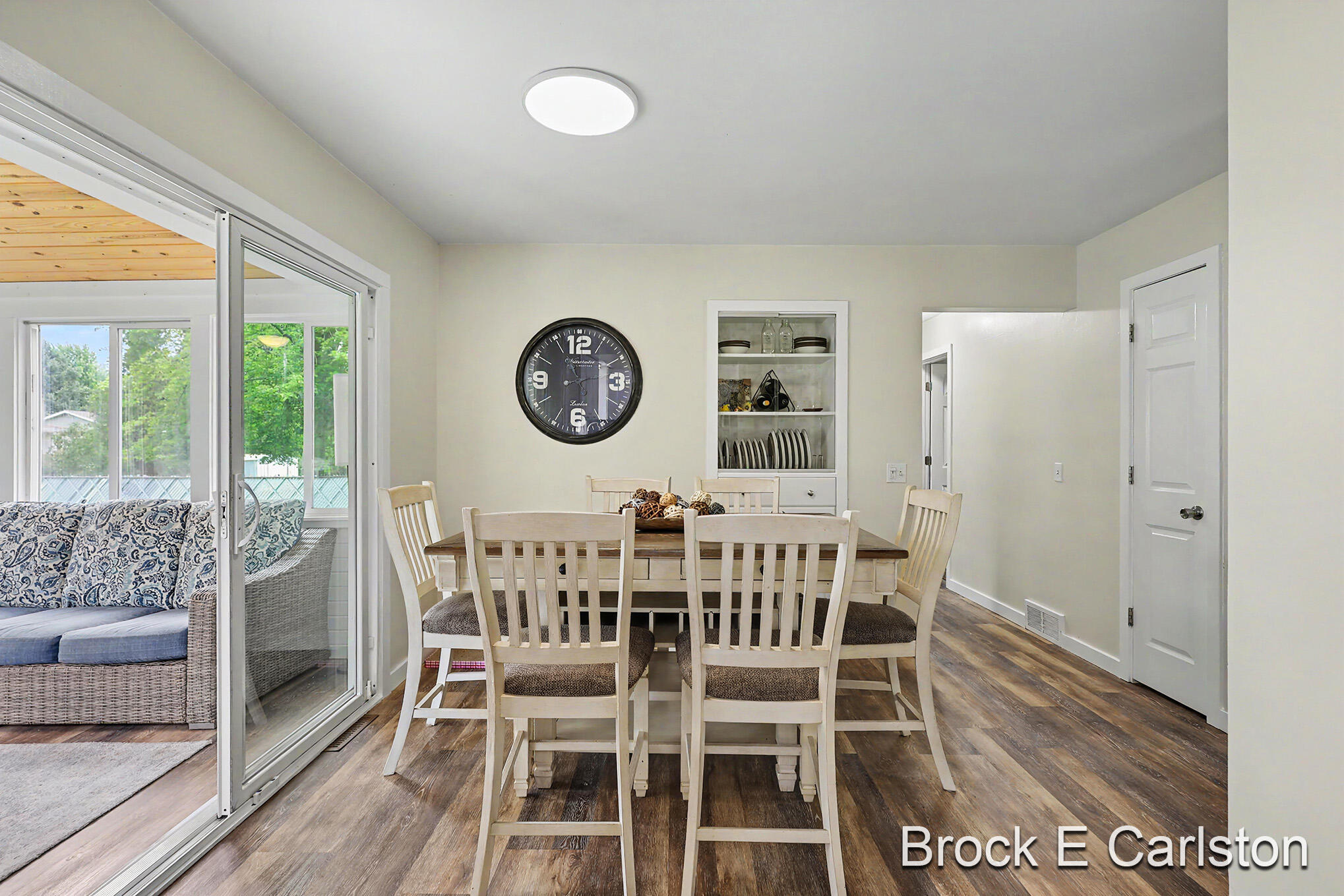 1576 Hendrick Road Norton Shores MI 49441