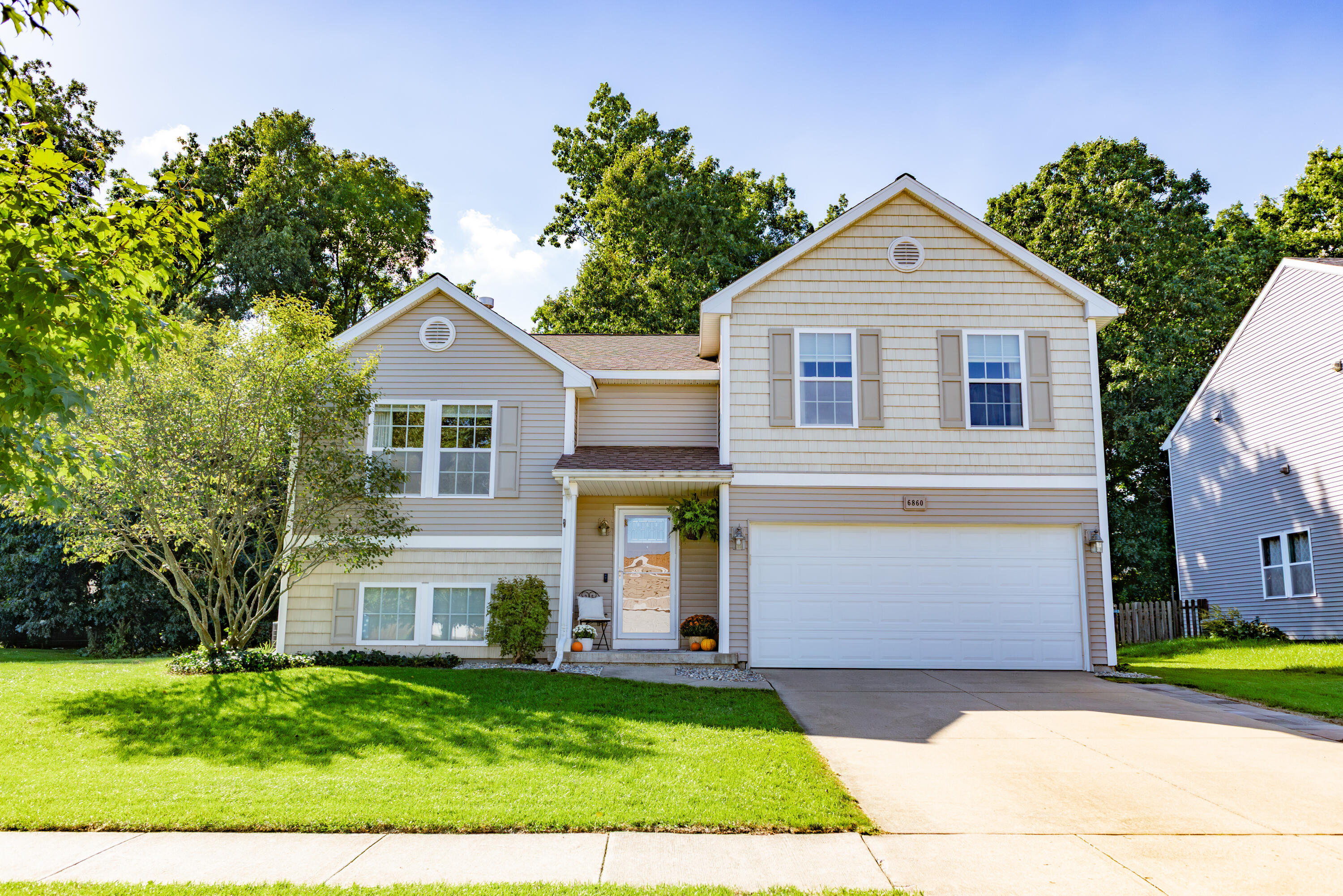 6860 Cypress Bay Drive Kalamazoo MI 49009