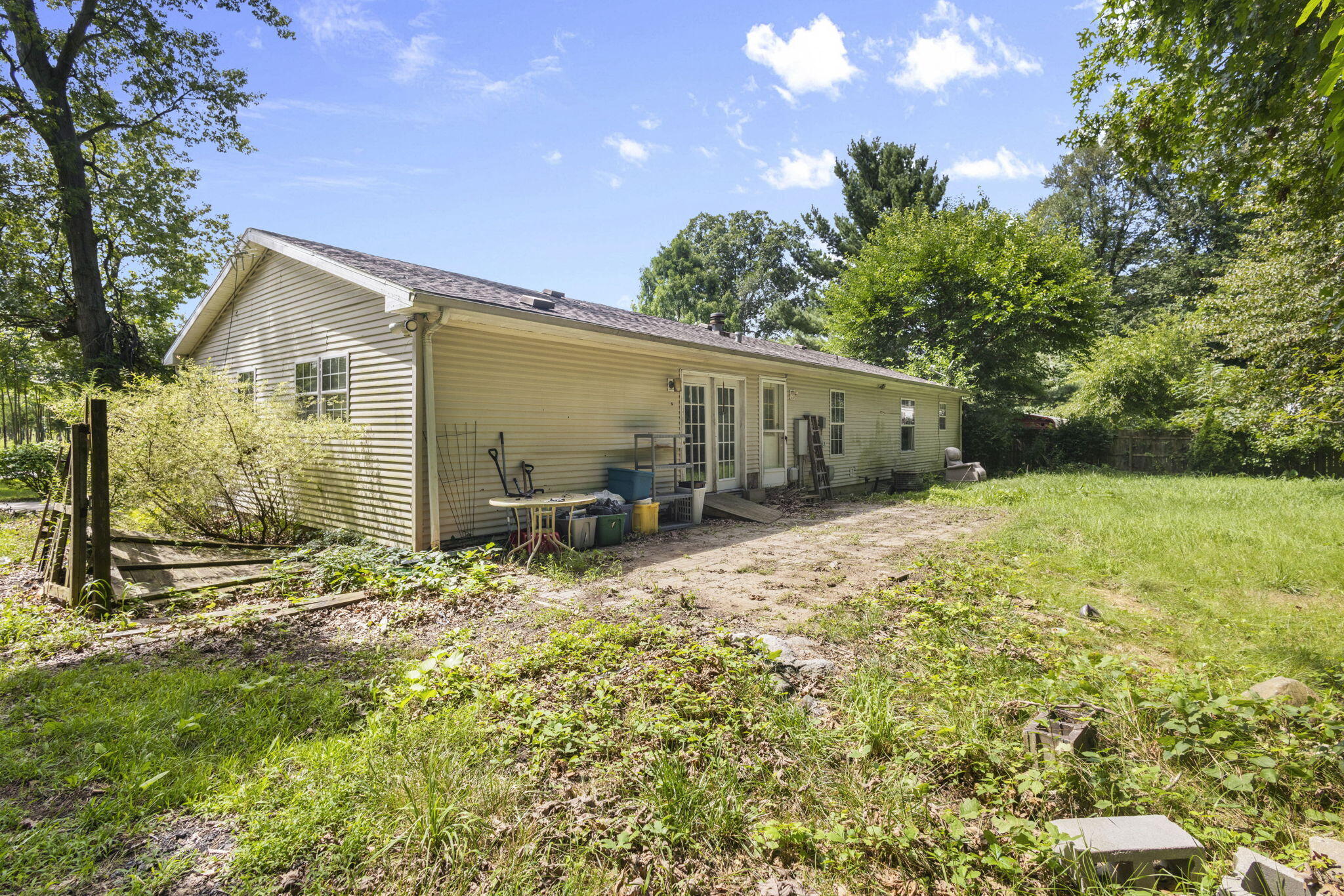19176 State Line Road Edwardsburg MI 49112