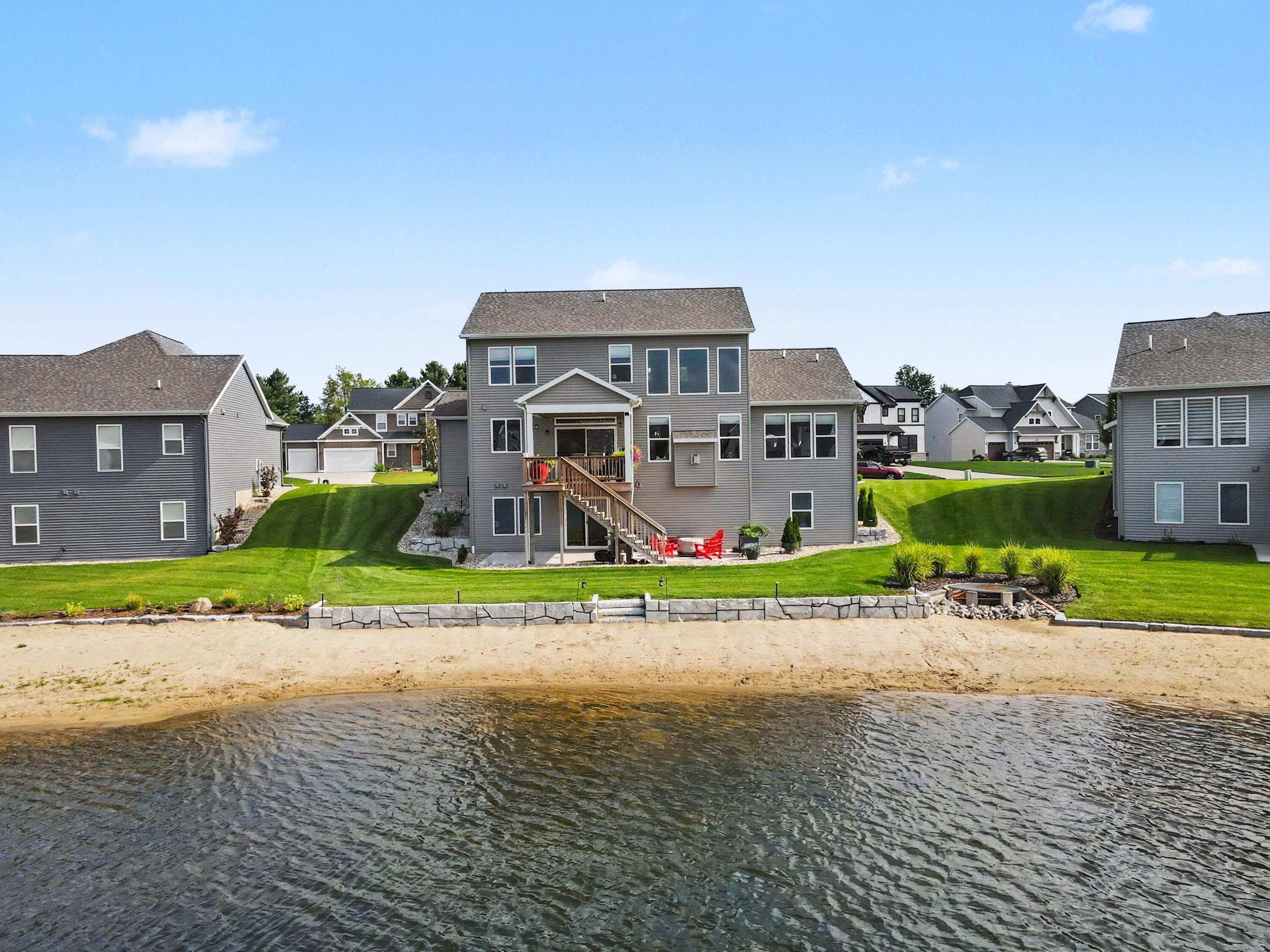 12623 Manchester Drive Grand Haven MI 49417