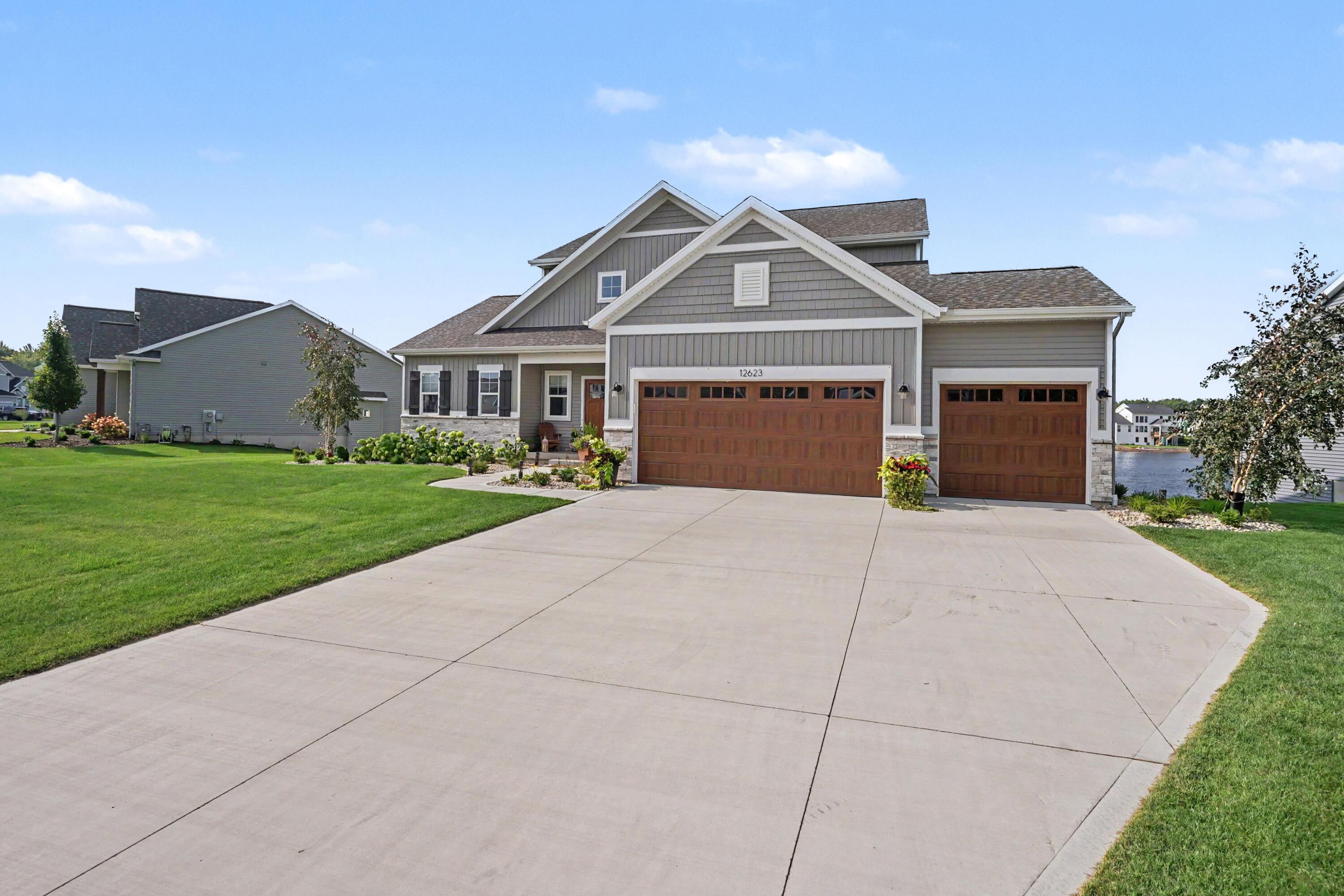 12623 Manchester Drive Grand Haven MI 49417