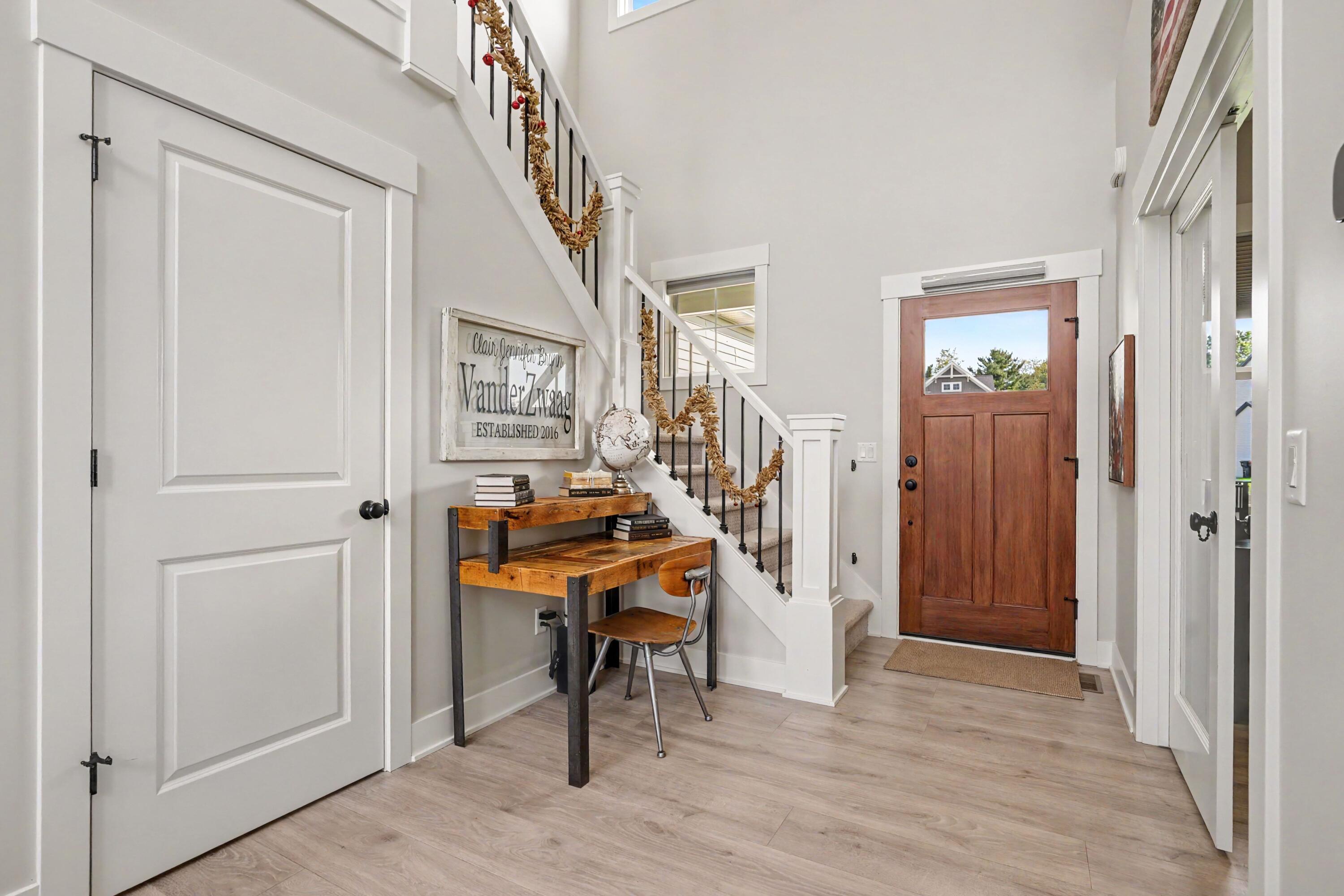 12623 Manchester Drive Grand Haven MI 49417