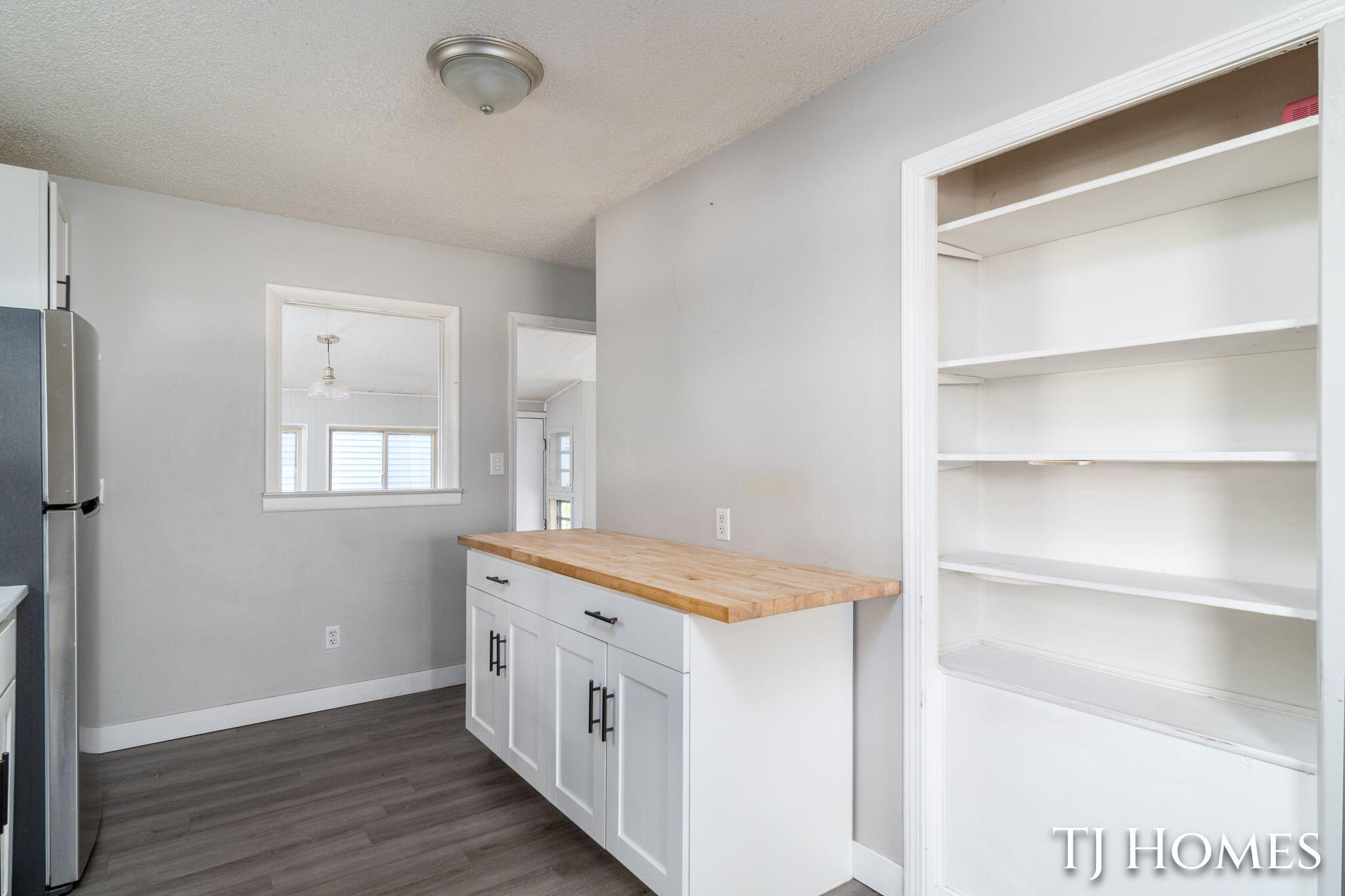 1030 Calvin Avenue Muskegon MI 49442