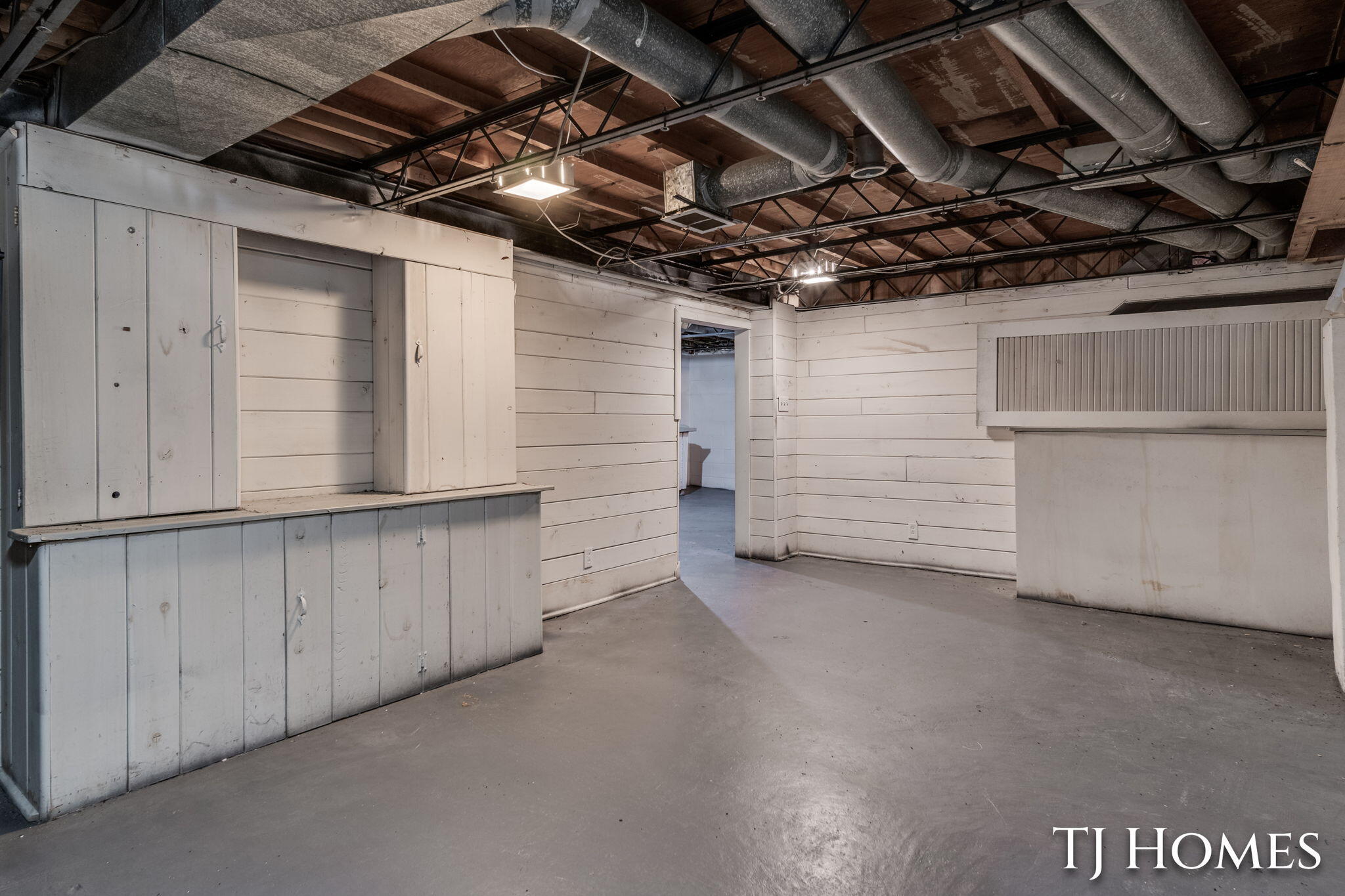 1030 Calvin Avenue Muskegon MI 49442
