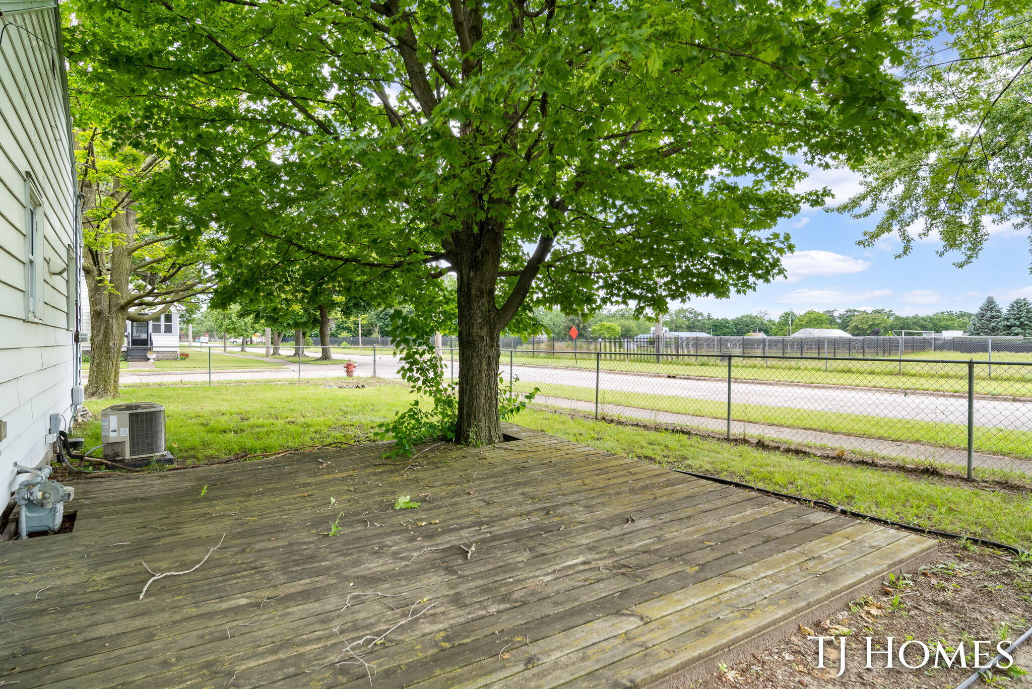 1030 Calvin Avenue Muskegon MI 49442
