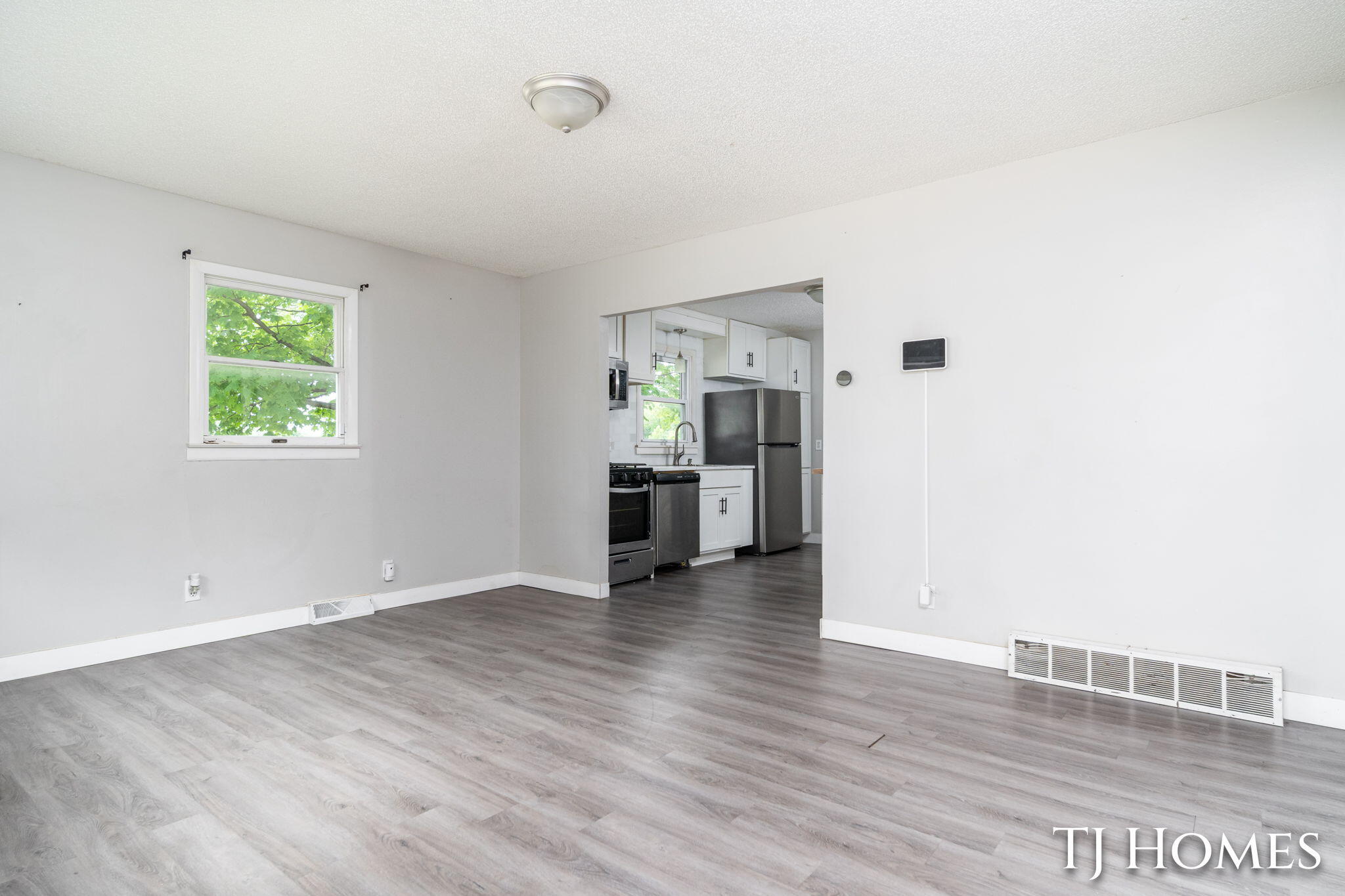 1030 Calvin Avenue Muskegon MI 49442