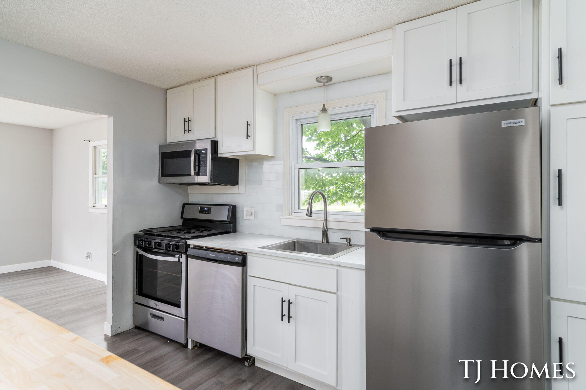1030 Calvin Avenue Muskegon MI 49442