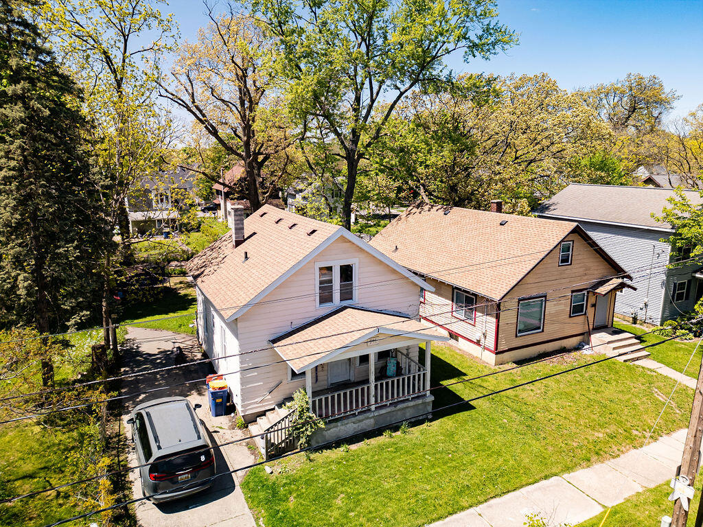 911 Dorchester Avenue SW Grand Rapids MI 49503